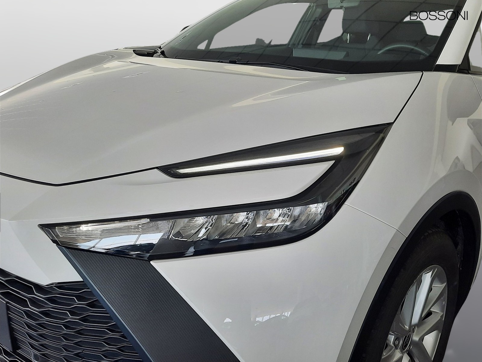 22 - Toyota C-HR 1.8 hybrid 140 active fwd e-cvt