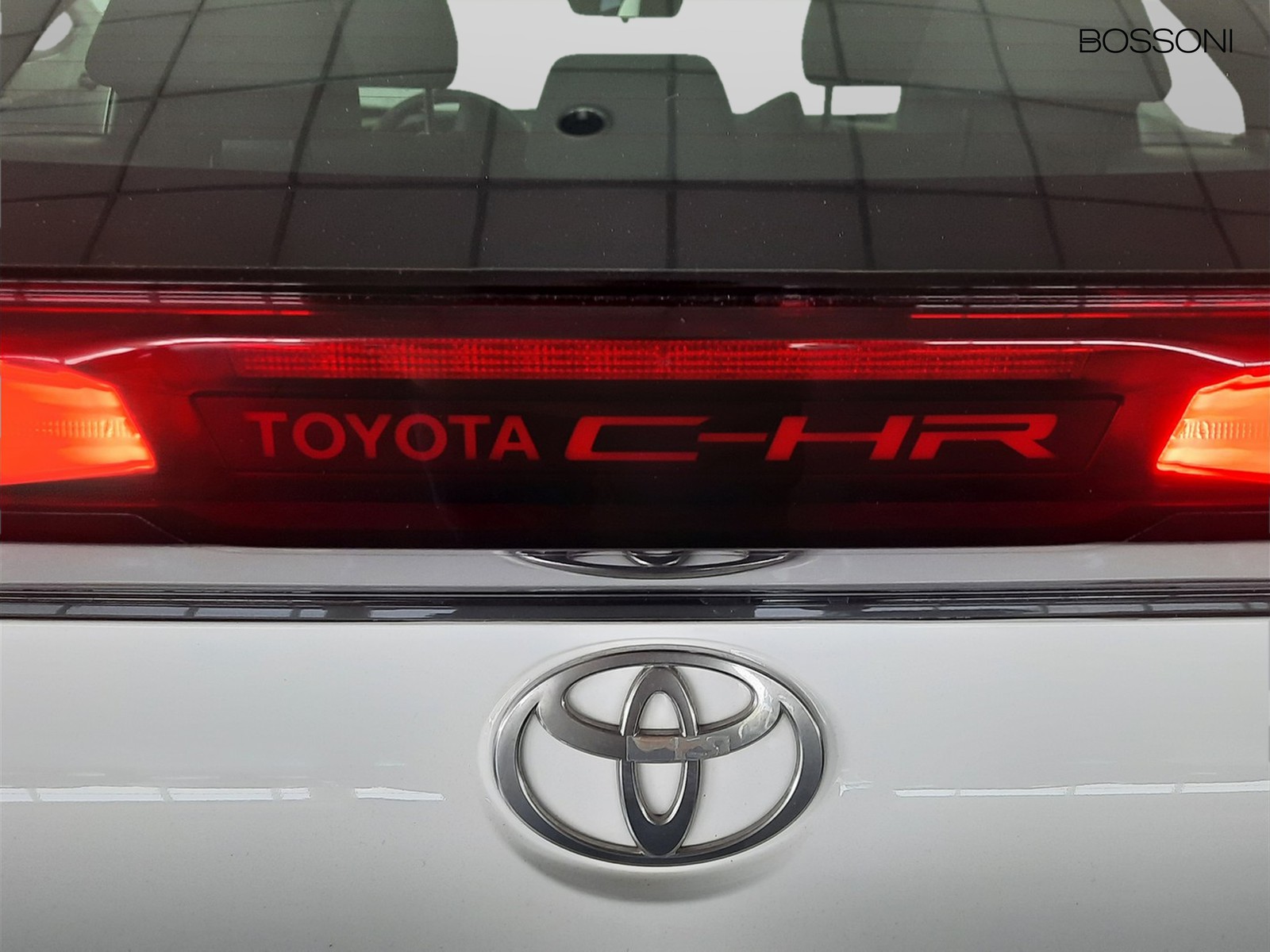 26 - Toyota C-HR 1.8 hybrid 140 active fwd e-cvt