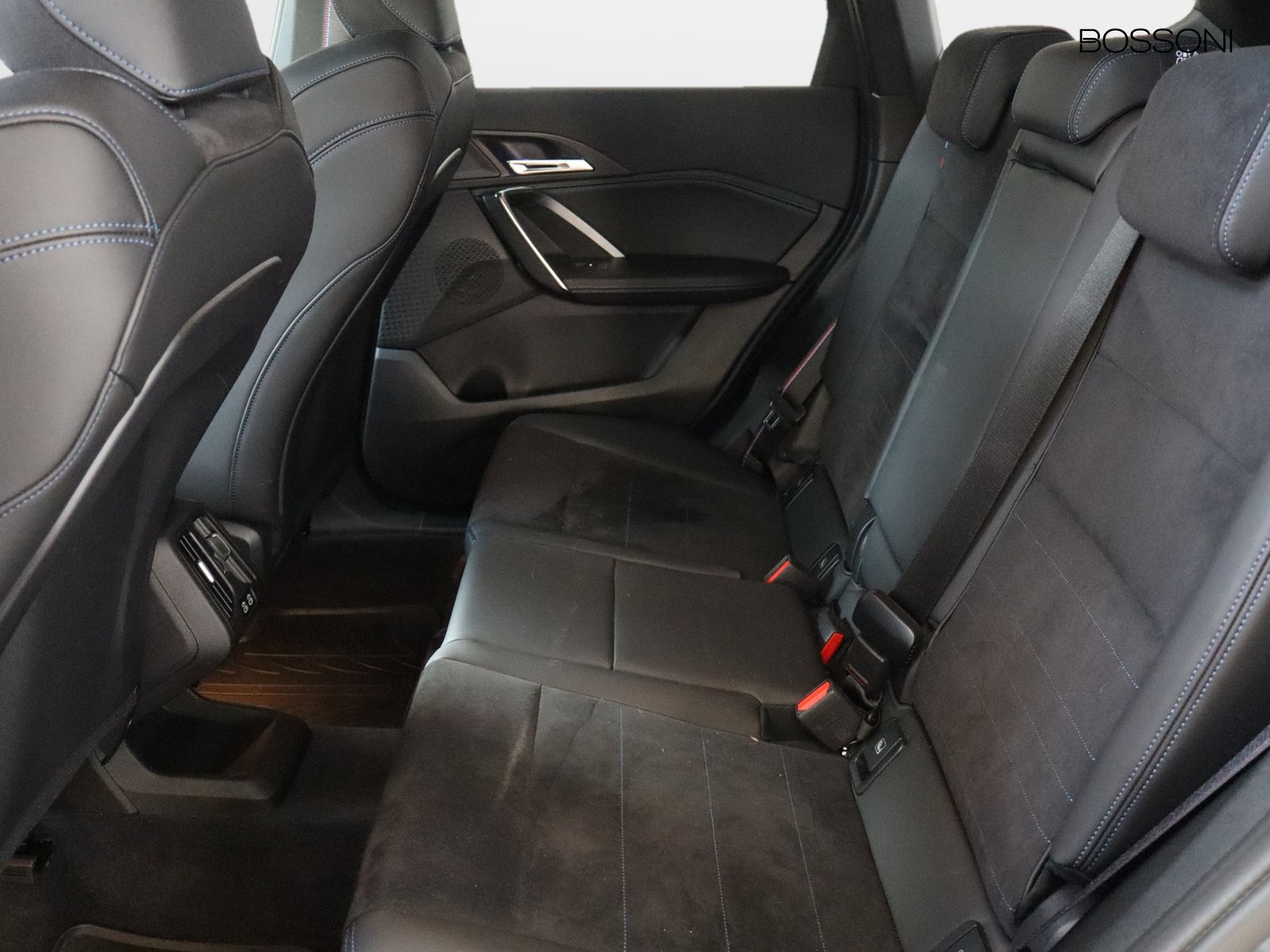 8 - BMW X1 18d sdrive msport pro dct
