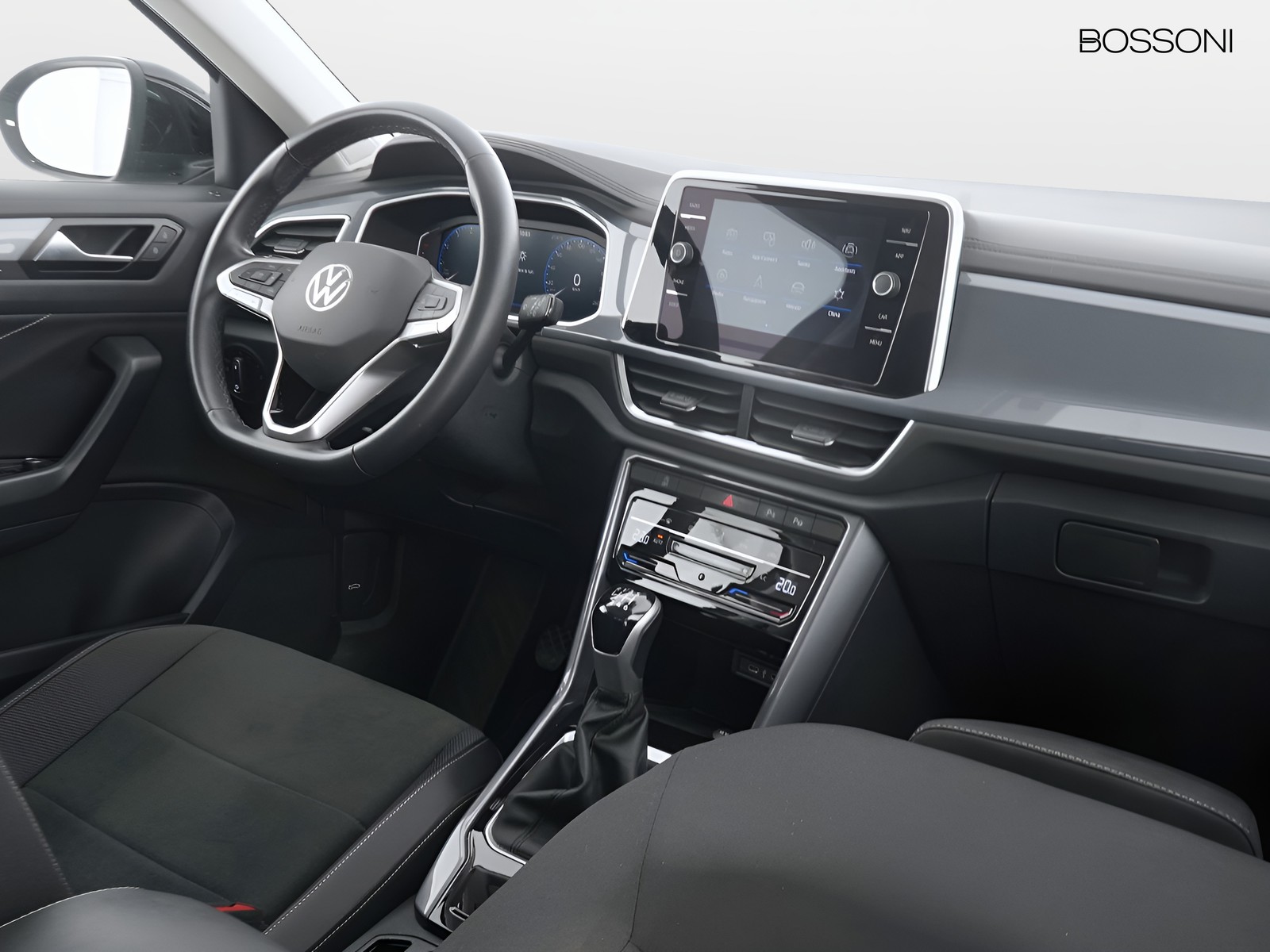 6 - Volkswagen T-Roc 1.0 tsi 110cv style