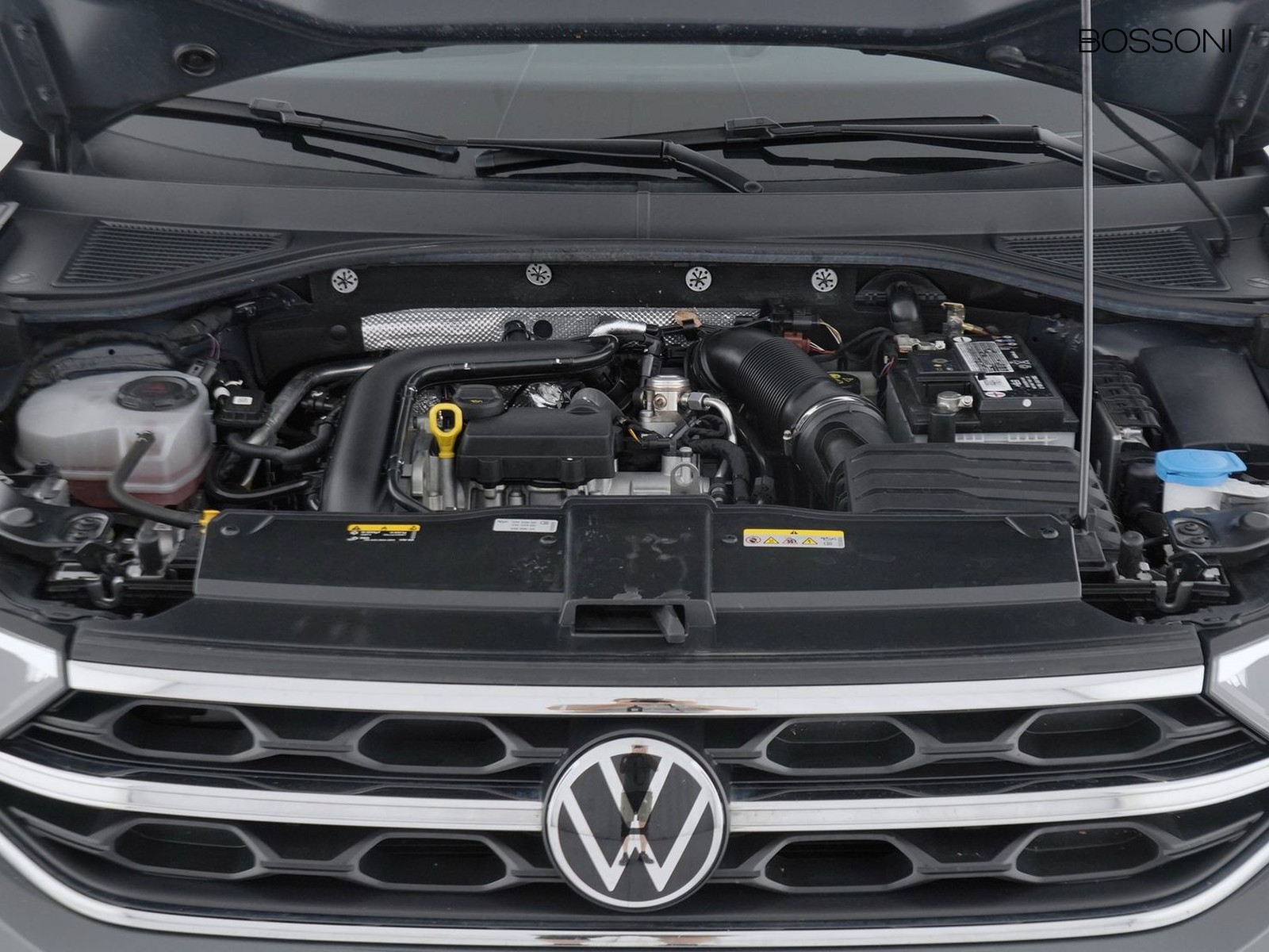 11 - Volkswagen T-Roc 1.0 tsi 110cv style