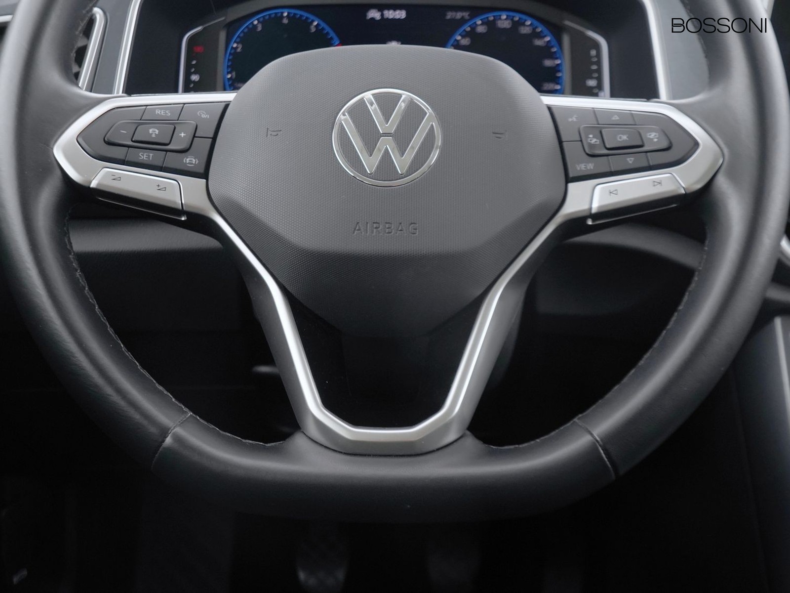 15 - Volkswagen T-Roc 1.0 tsi 110cv style