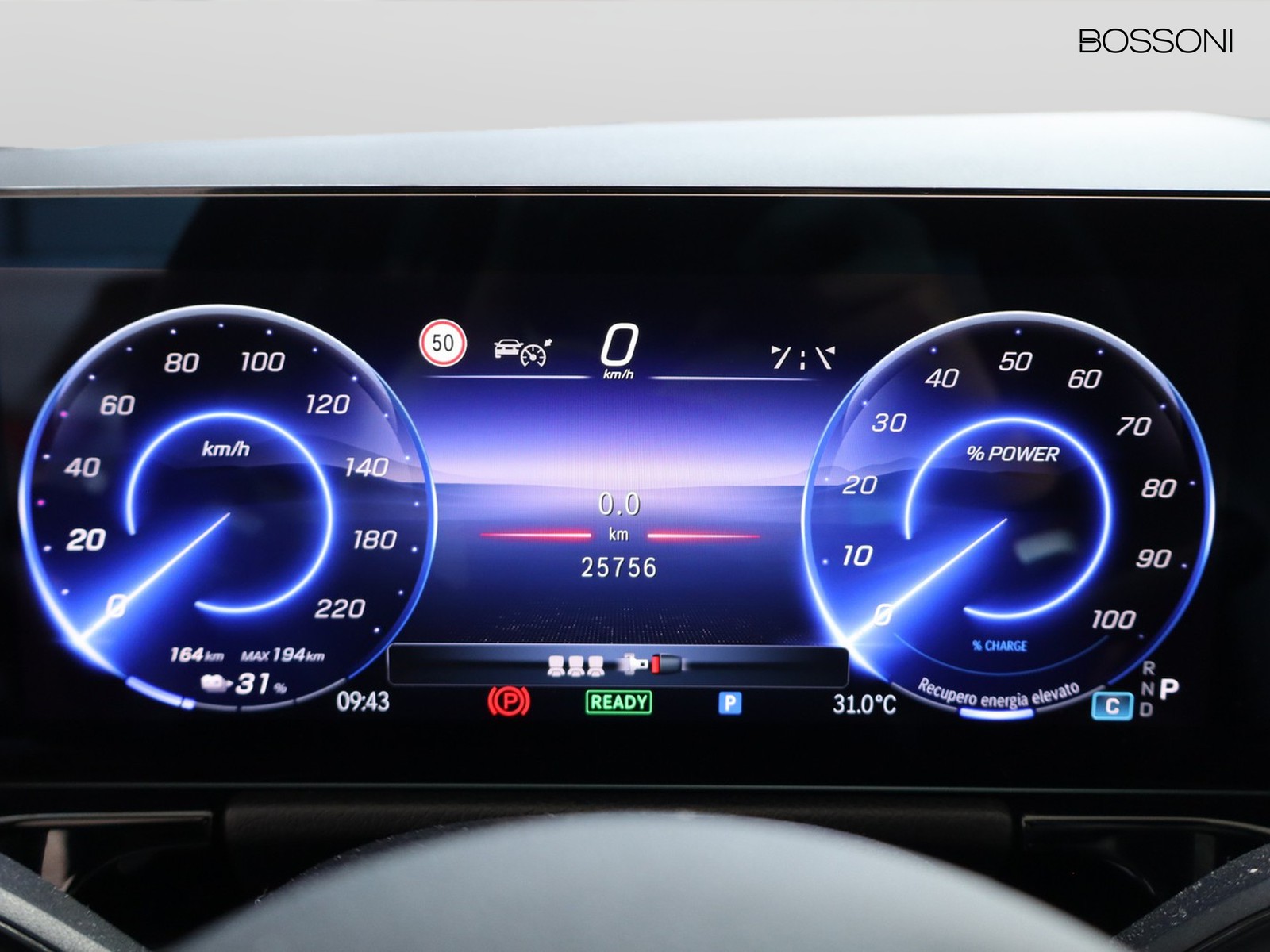 9 - Mercedes EQA 250+ amg line advanced