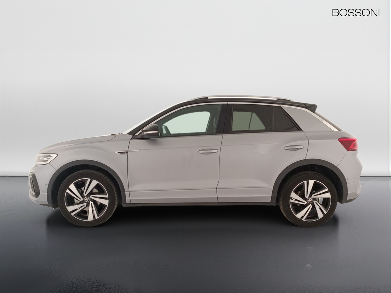 3 - Volkswagen T-Roc 1.0 tsi 110cv r line