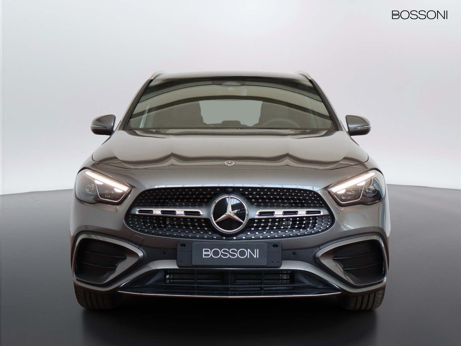 2 - Mercedes GLA 200 d amg line extra 8g-dct