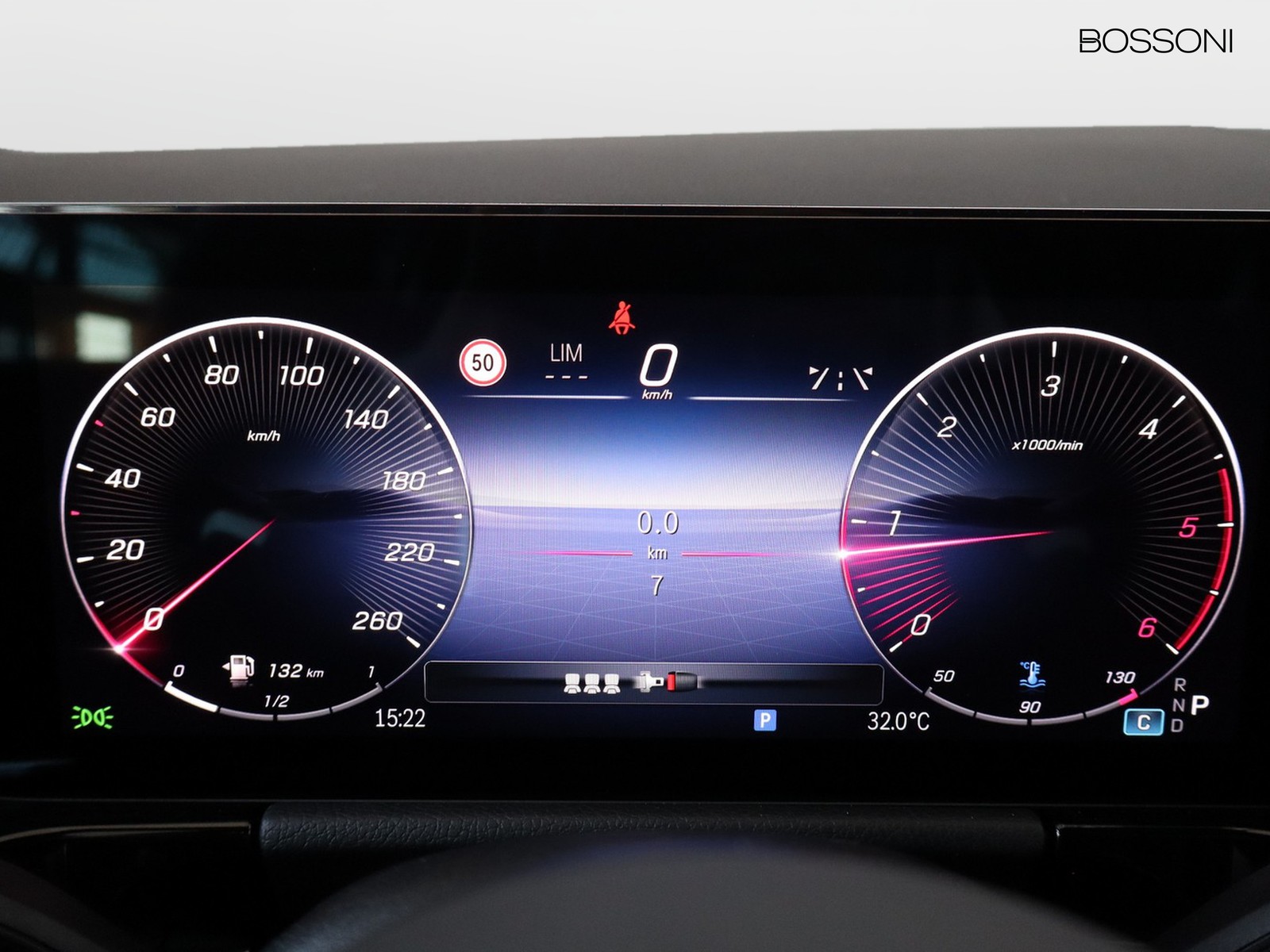 9 - Mercedes GLA 200 d amg line extra 8g-dct