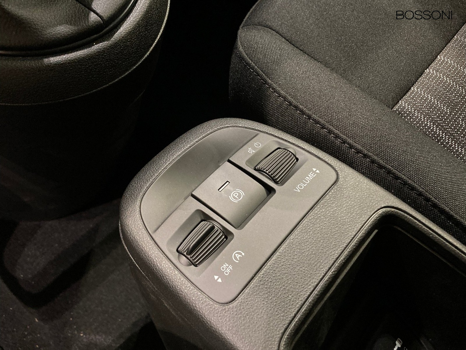 14 - Fiat 500 1.0 hybrid icon
