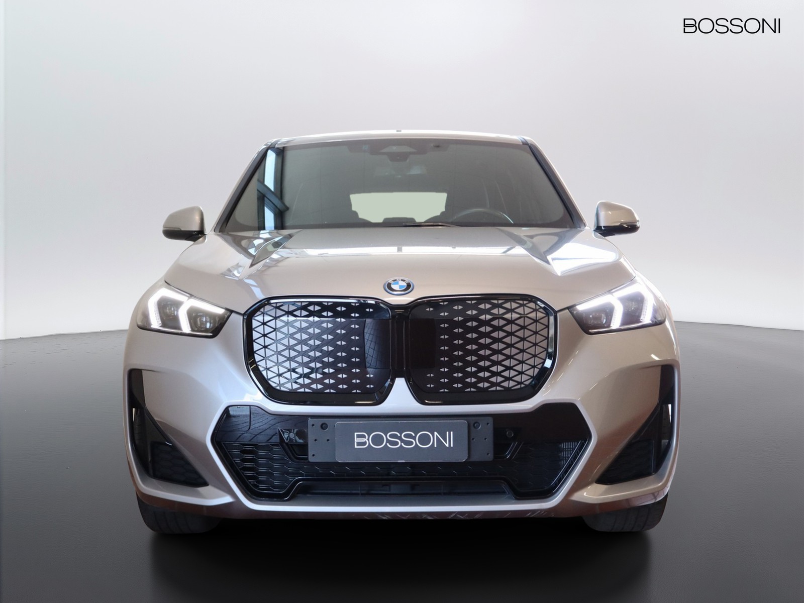 2 - BMW X1 i20 edrive msport
