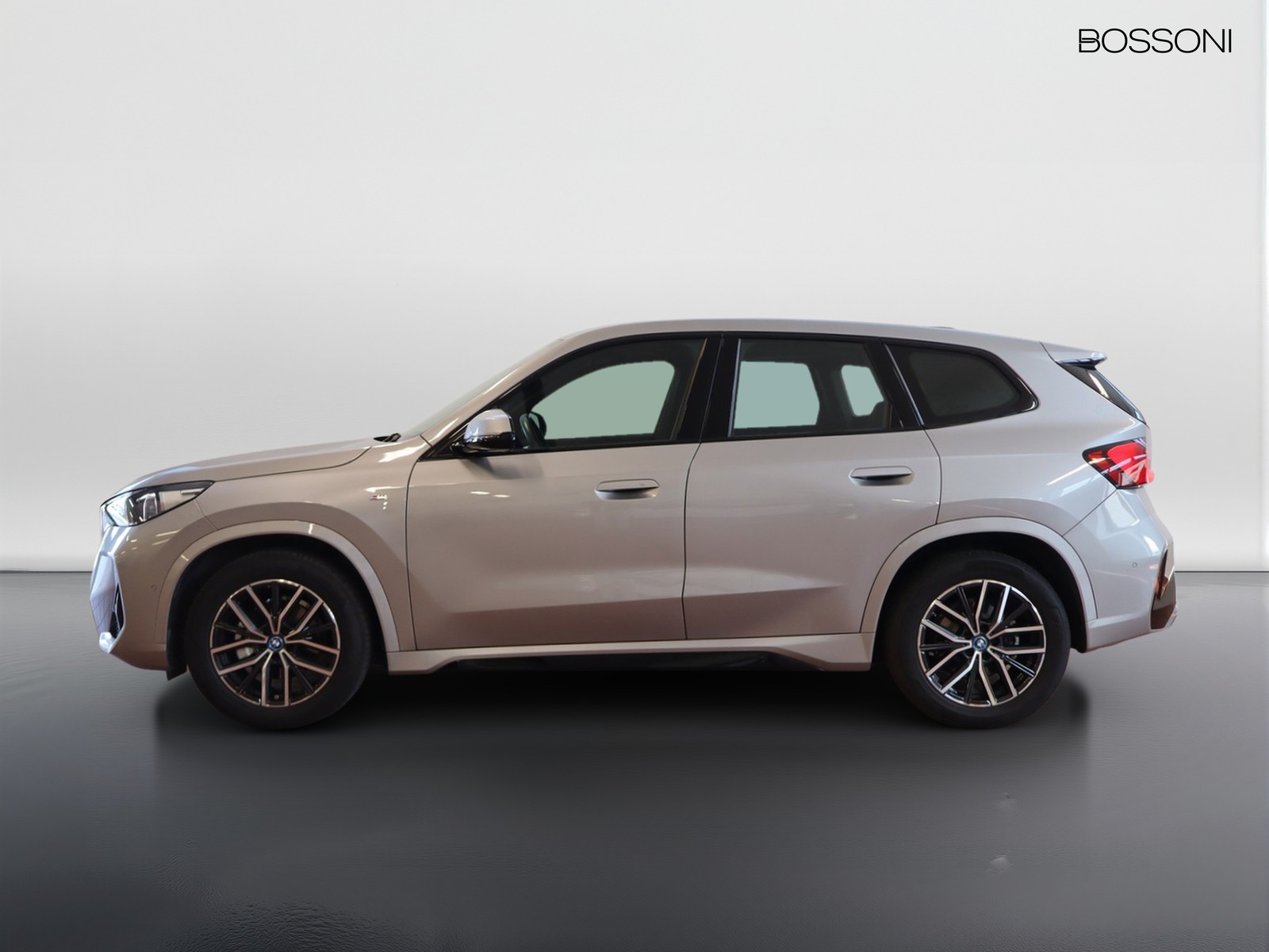 3 - BMW X1 i20 edrive msport