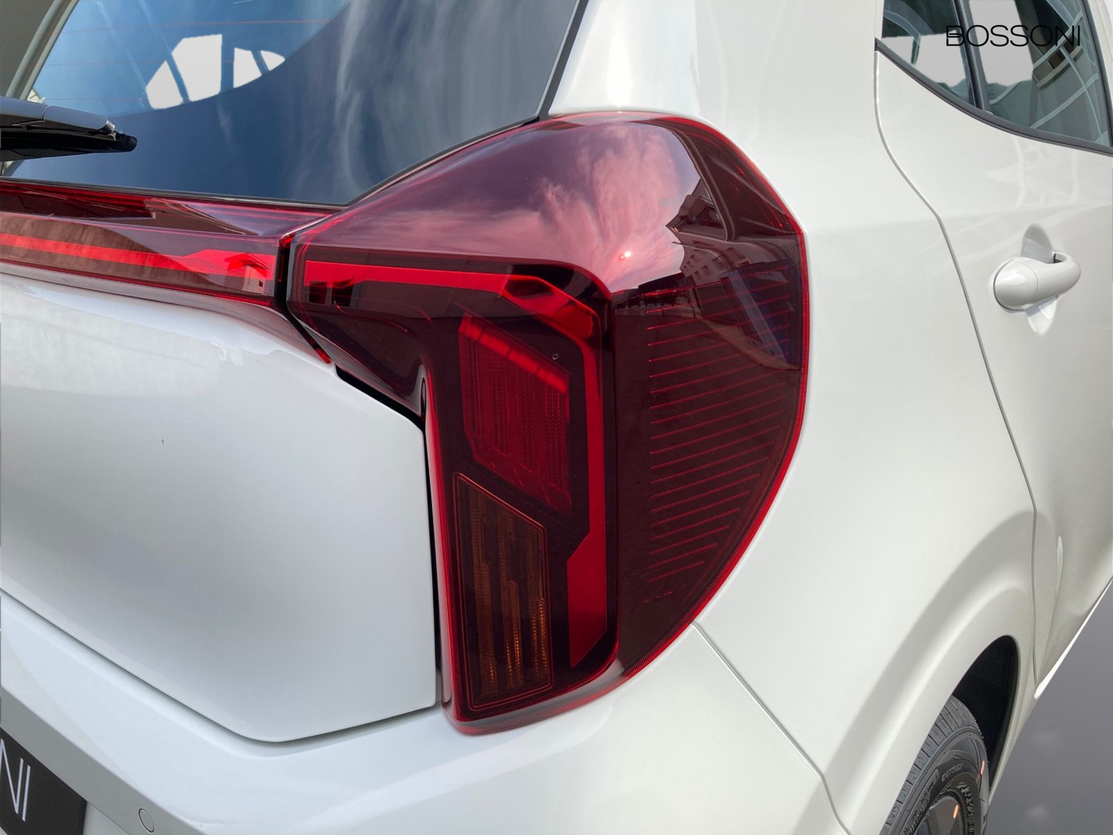 20 - Kia Picanto 1.0 gdi urban amt