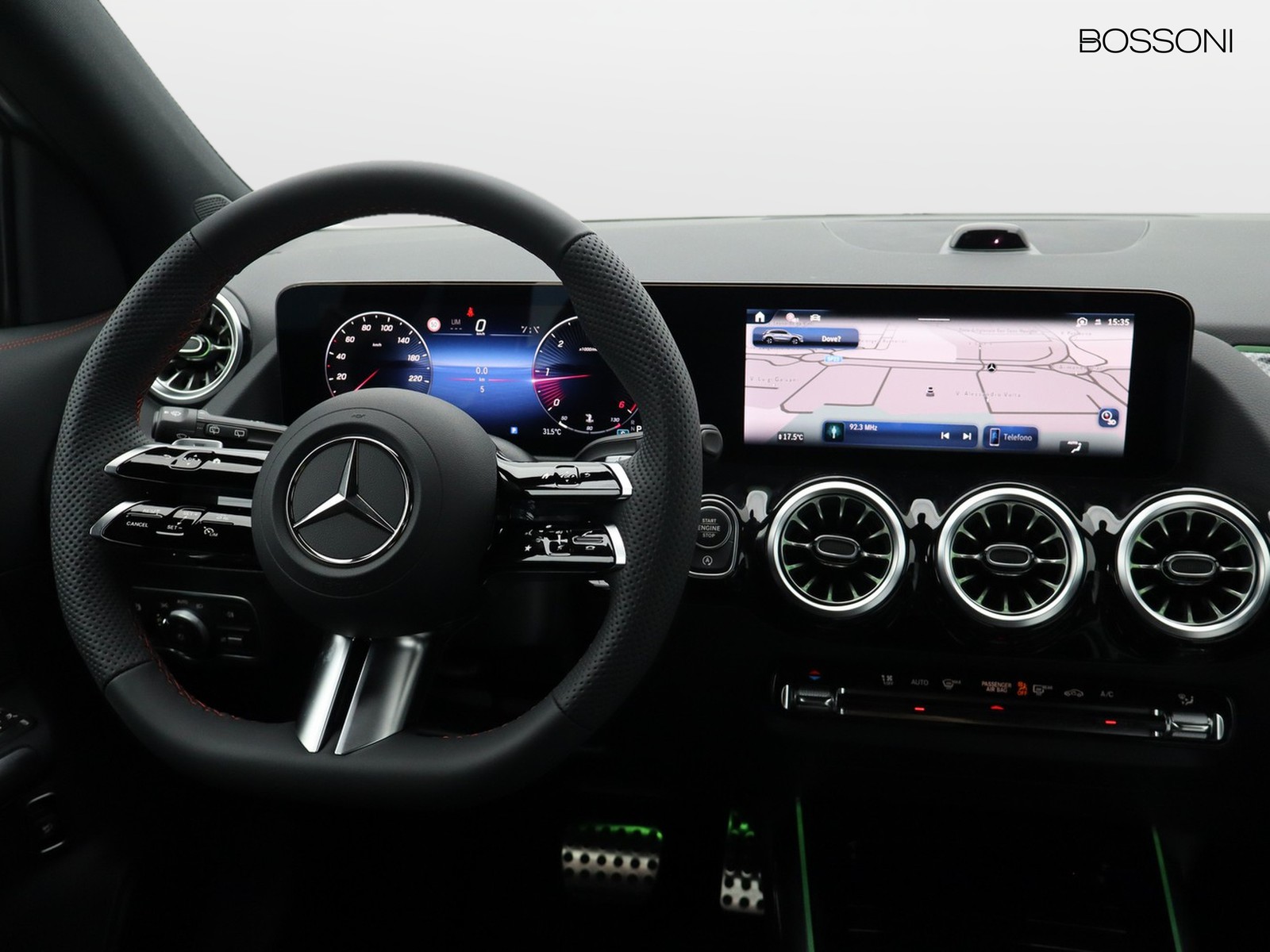 12 - Mercedes GLA 200 d amg line extra 8g-dct