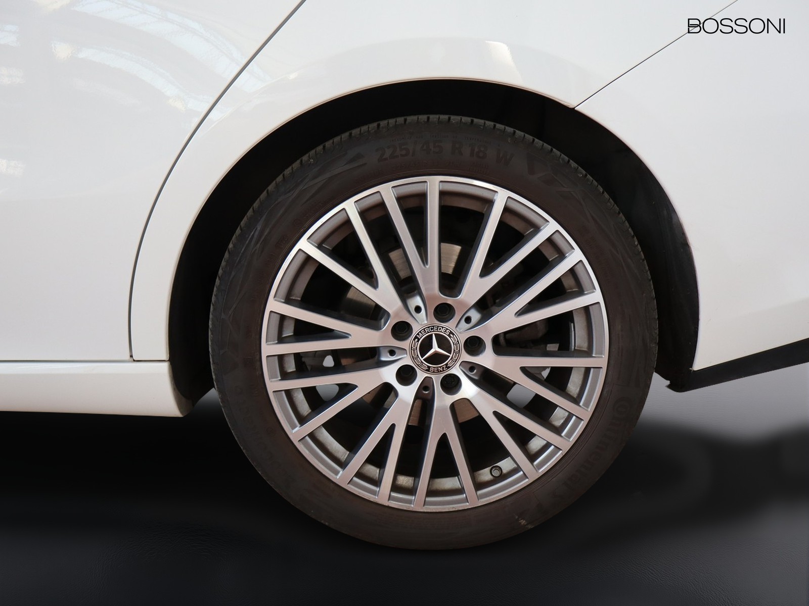 4 - Mercedes CLA shooting brake 200 d sport
