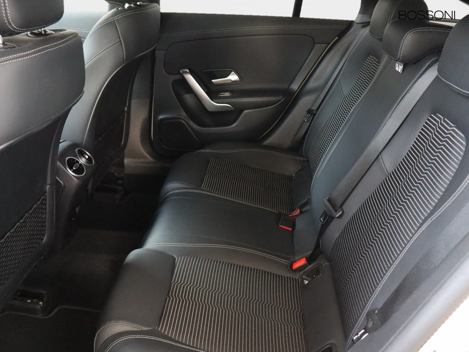 8 - Mercedes CLA shooting brake 200 d sport