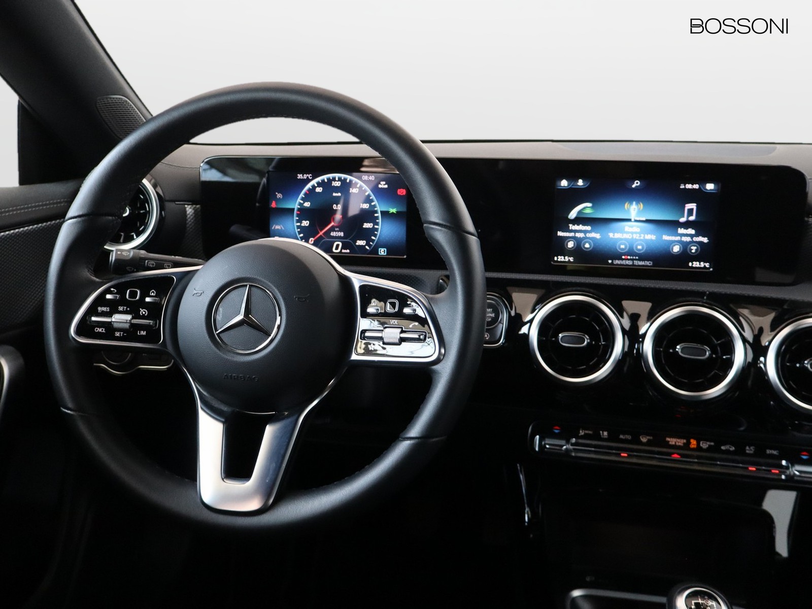 12 - Mercedes CLA shooting brake 200 d sport