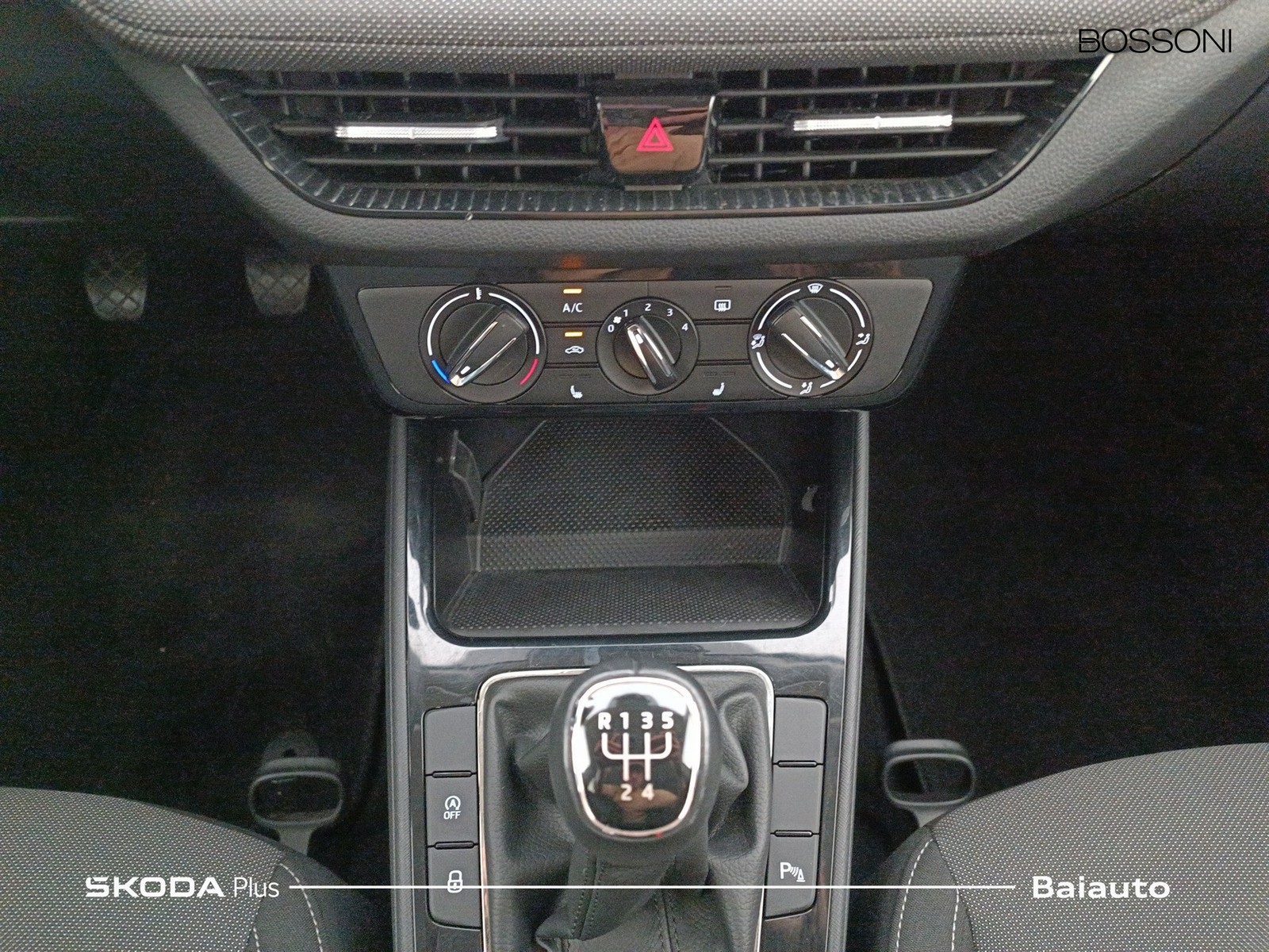 11 - Skoda Fabia 1.0 mpi 80cv 130 edition