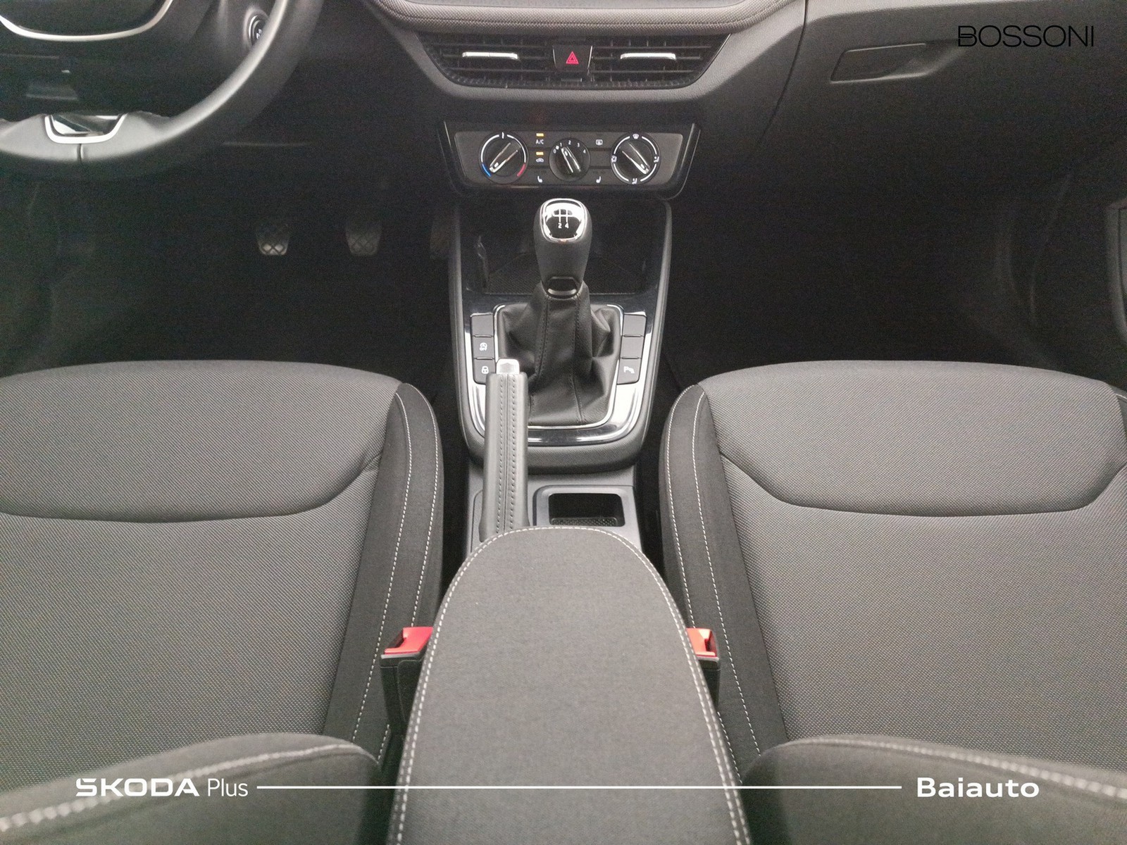14 - Skoda Fabia 1.0 mpi 80cv 130 edition