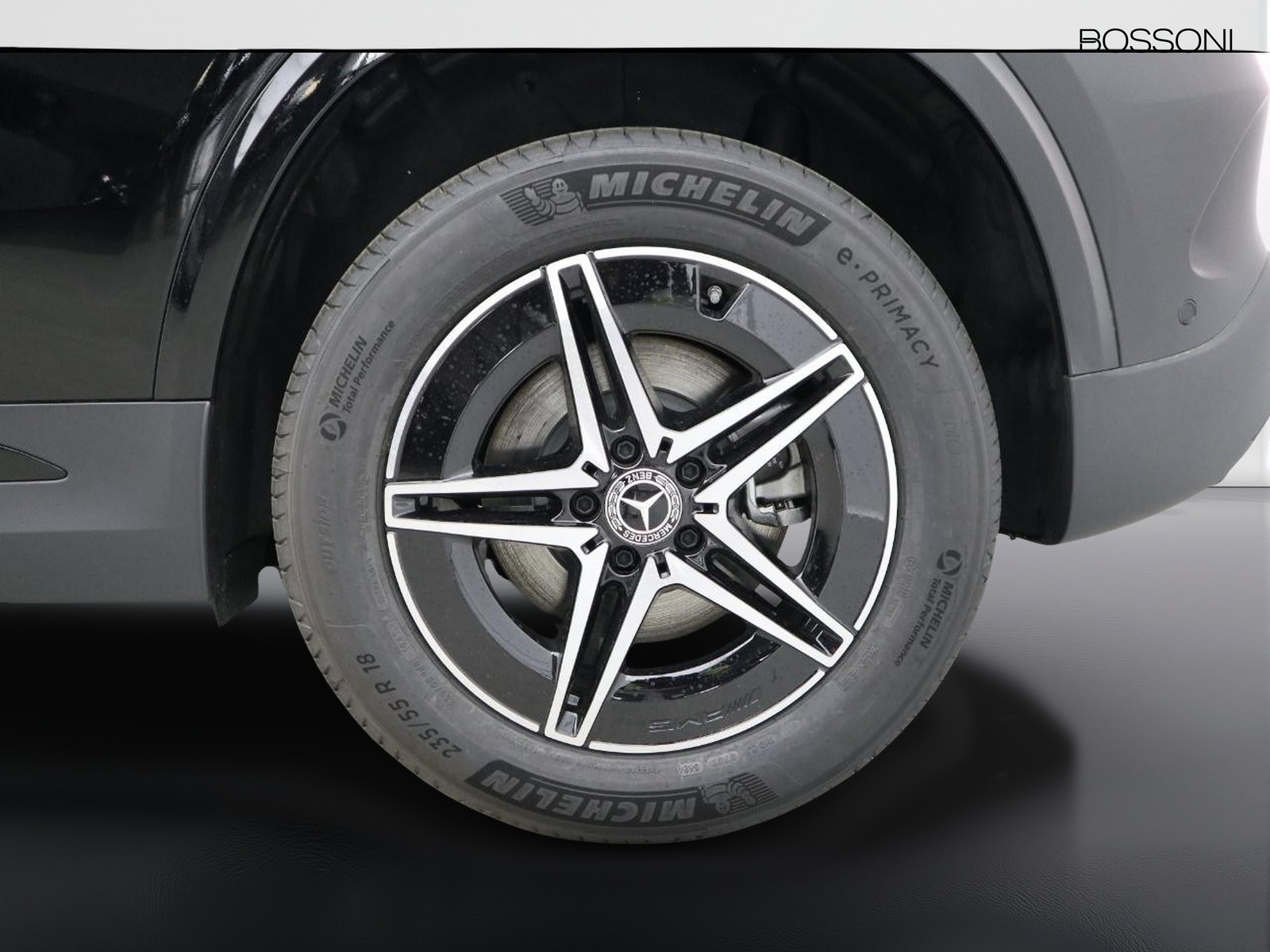 4 - Mercedes EQA 250+ amg line advanced