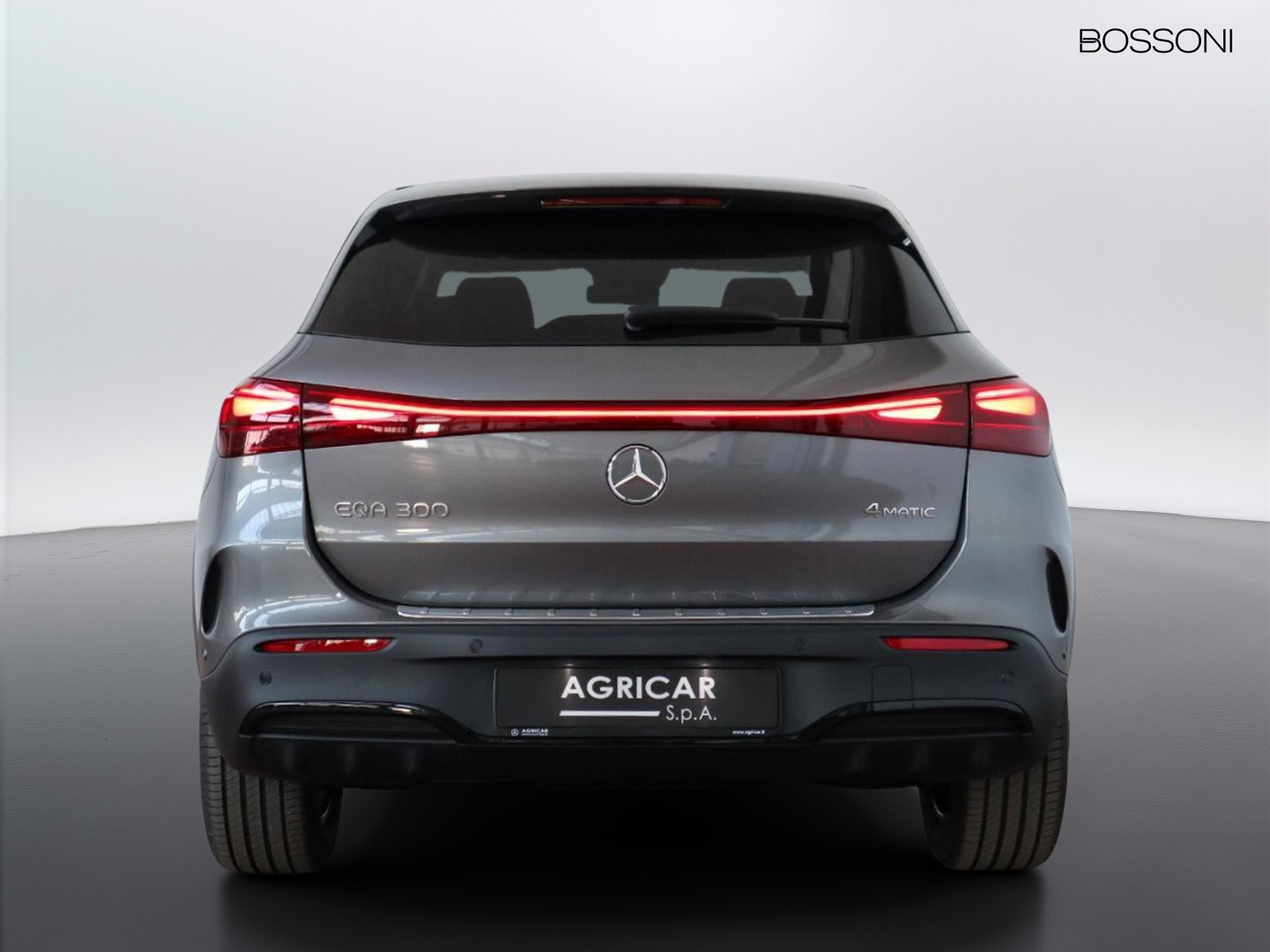 6 - Mercedes EQA 300 amg line advanced plus 4matic