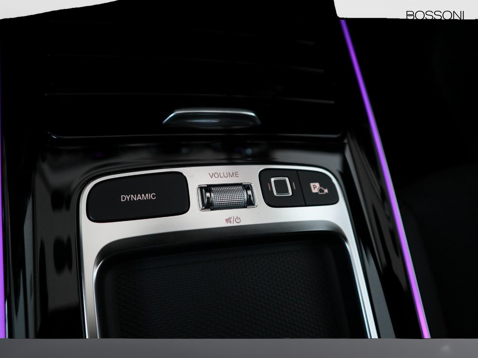 14 - Mercedes EQA 300 amg line advanced plus 4matic