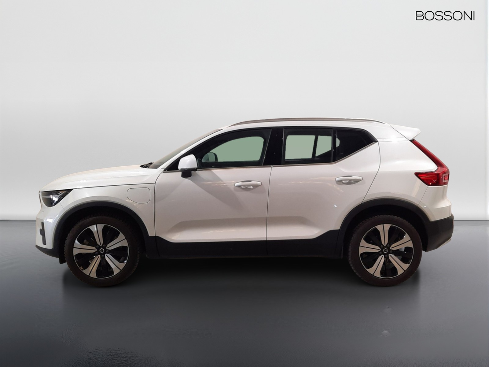 3 - Volvo XC40 1.5 t5 recharge plug-in-hybrid ultimate bright automatico