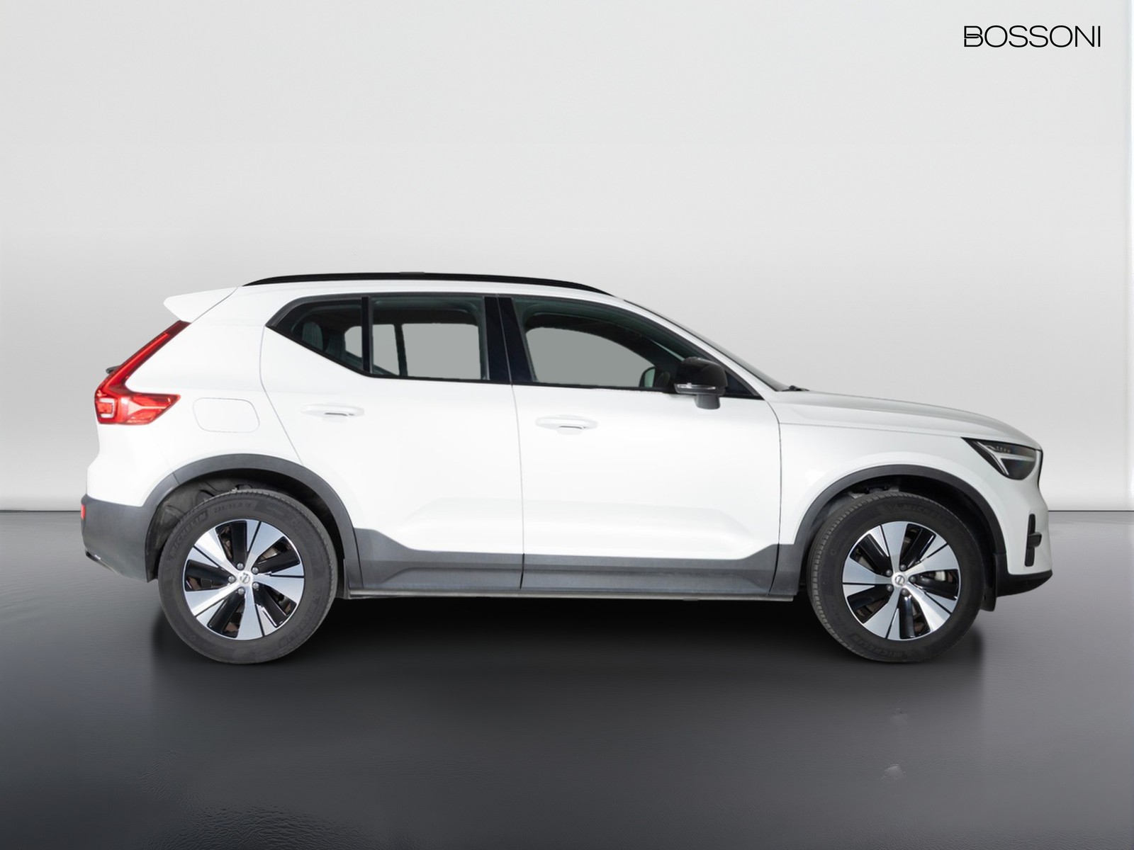 3 - Volvo XC40 1.5 t4 recharge plug-in-hybrid plus dark automatico