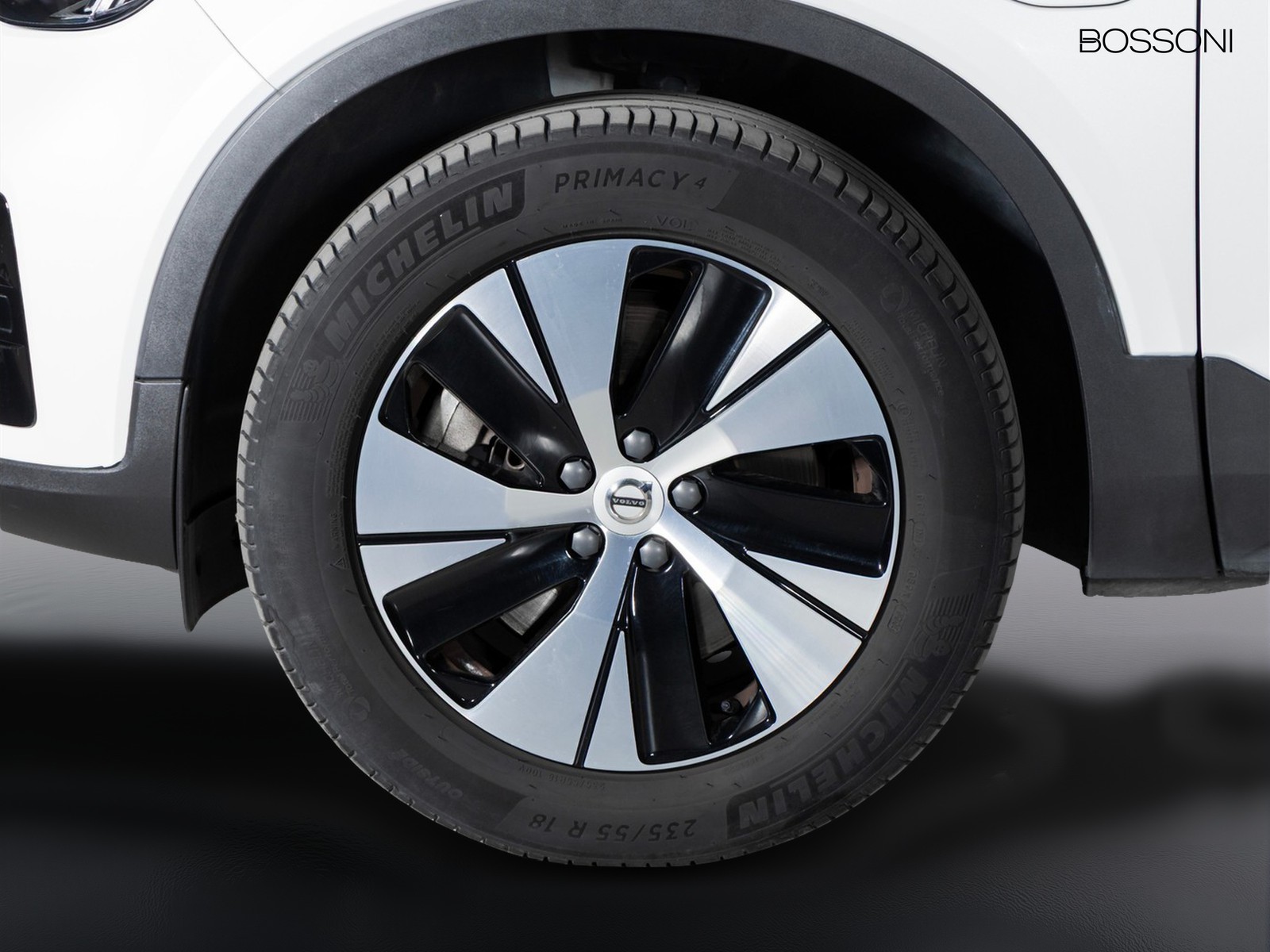 12 - Volvo XC40 1.5 t4 recharge plug-in-hybrid plus dark automatico
