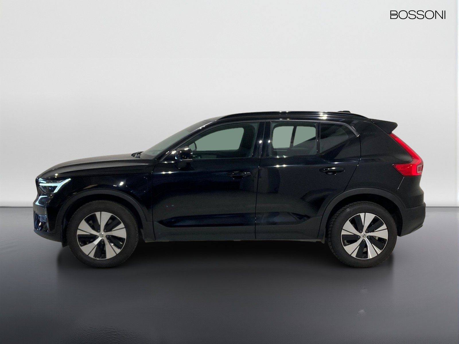 3 - Volvo XC40 1.5 t5 recharge plug-in-hybrid plus dark automatico
