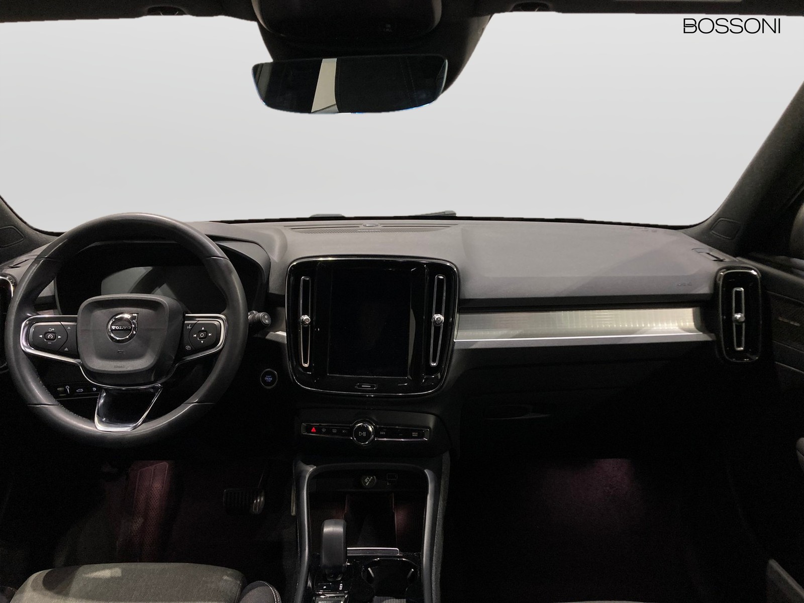6 - Volvo XC40 1.5 t5 recharge plug-in-hybrid plus dark automatico