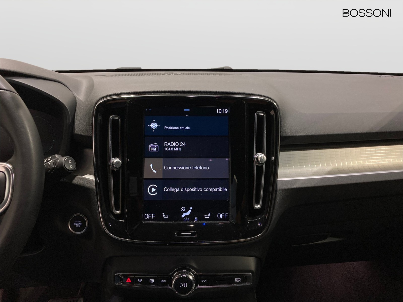 12 - Volvo XC40 1.5 t5 recharge plug-in-hybrid plus dark automatico