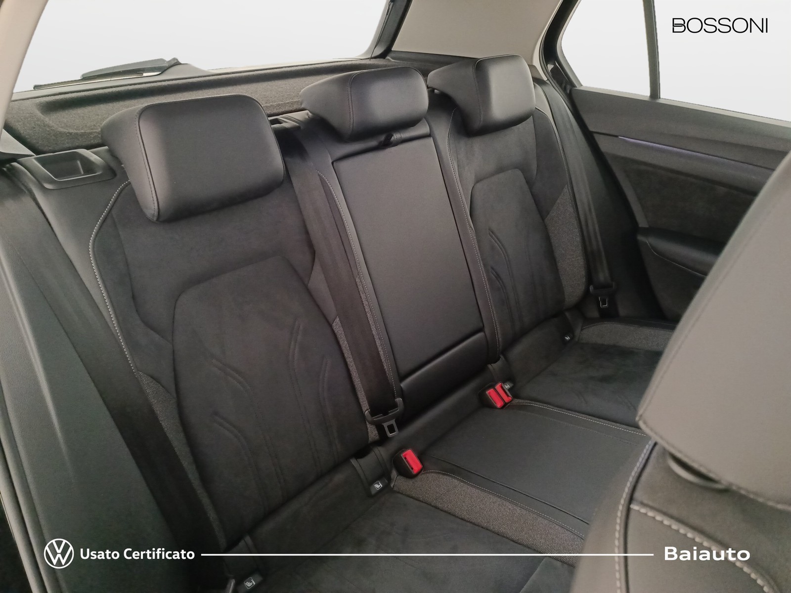 21 - Volkswagen Golf 2.0 tdi scr 115cv life