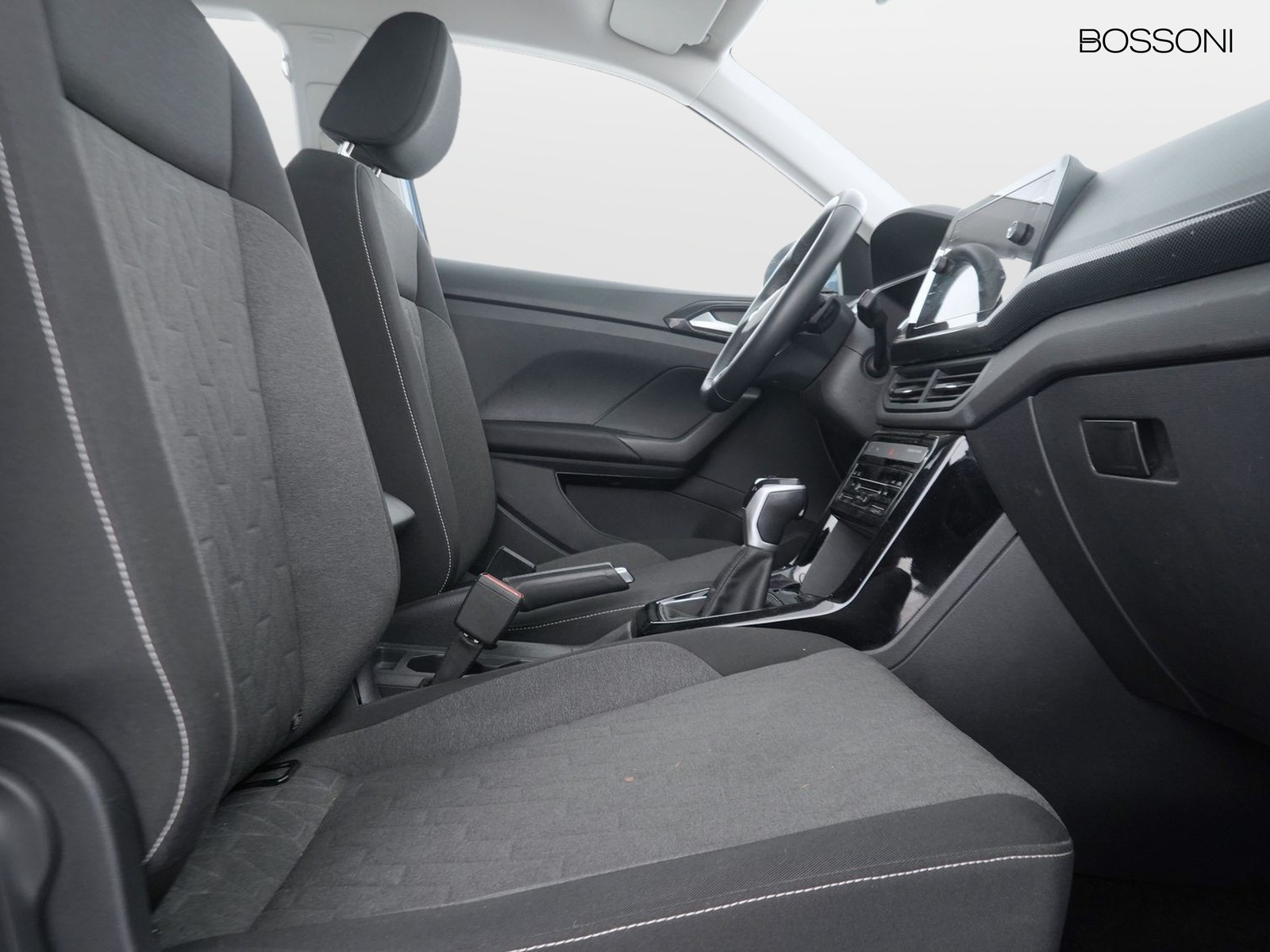 8 - Volkswagen T-Cross 1.0 tsi 115cv life dsg