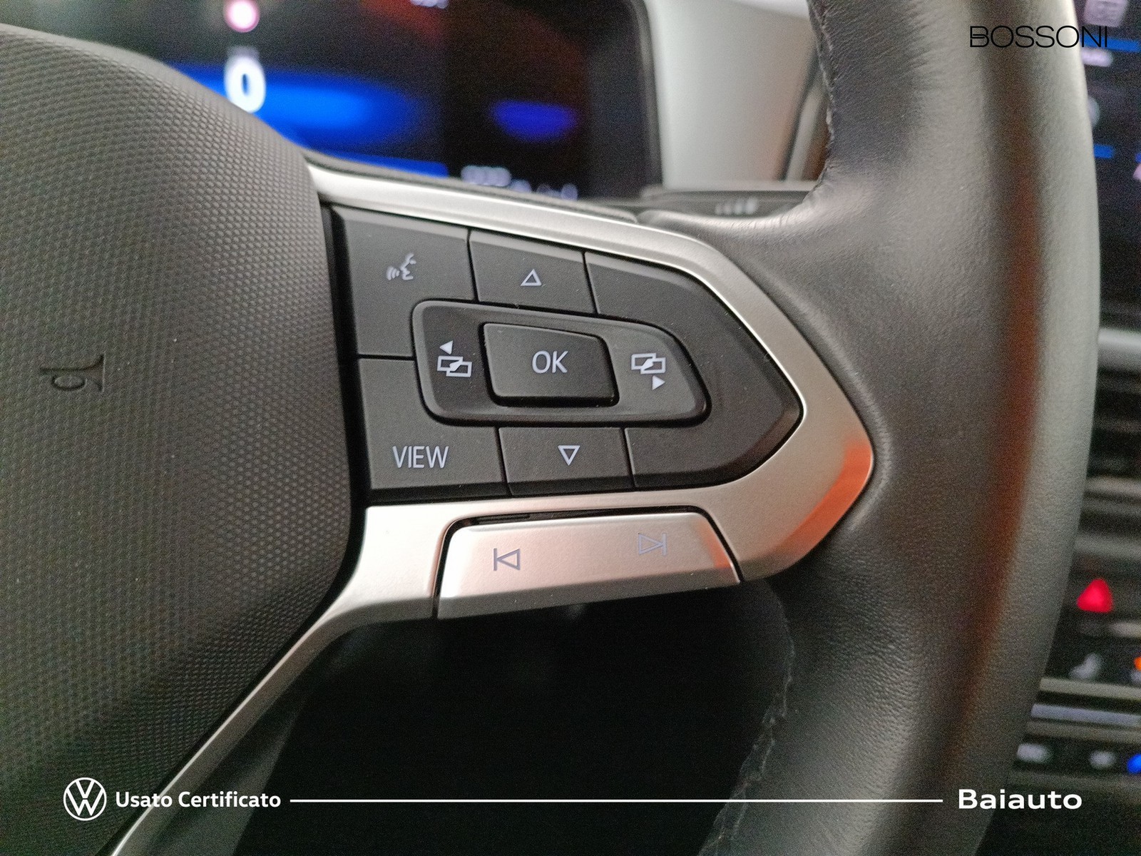 16 - Volkswagen T-Roc 2.0 tdi scr 150cv life dsg