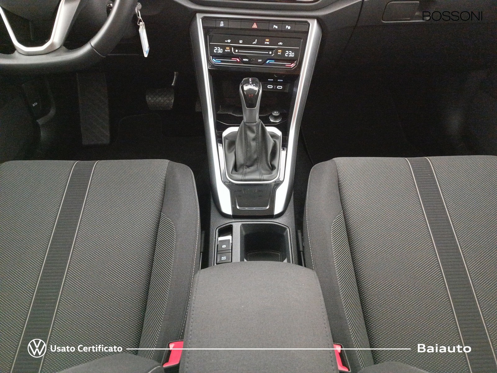 14 - Volkswagen T-Roc 2.0 tdi scr 150cv life dsg