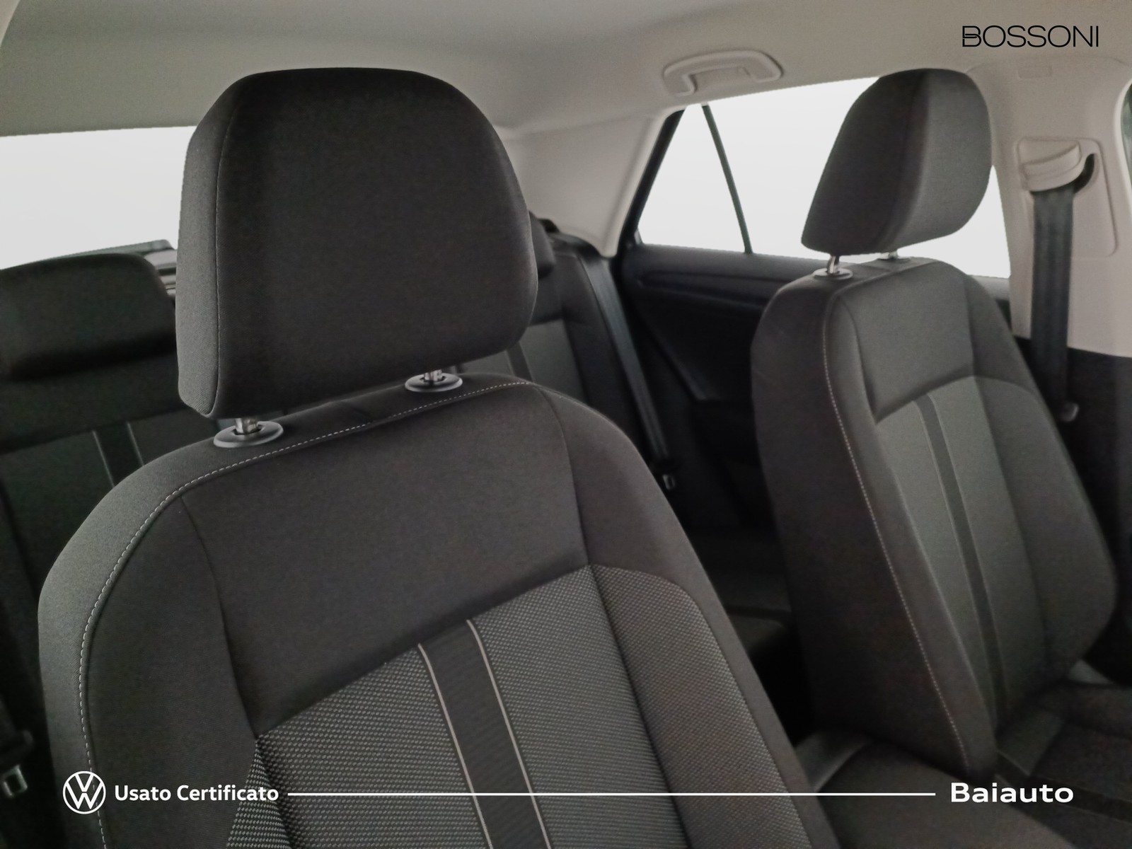 22 - Volkswagen T-Roc 2.0 tdi scr 150cv life dsg