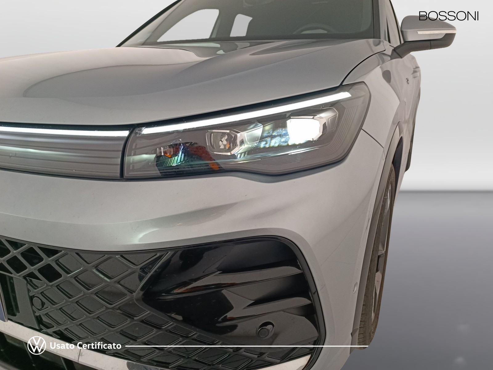 27 - Volkswagen Tiguan 2.0 tdi scr 150cv r-line dsg