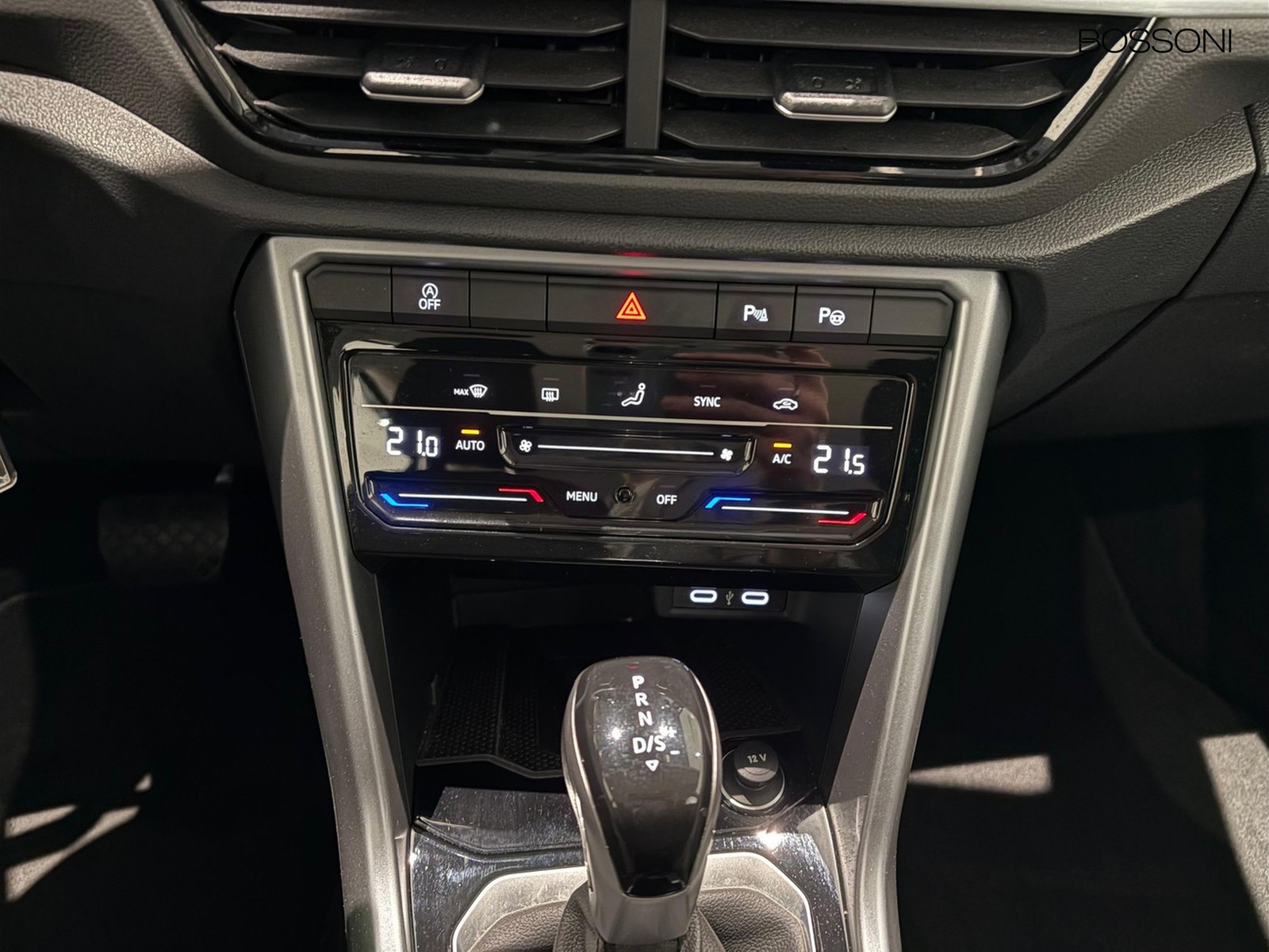 16 - Volkswagen T-Roc 2.0 tdi scr 150cv life dsg
