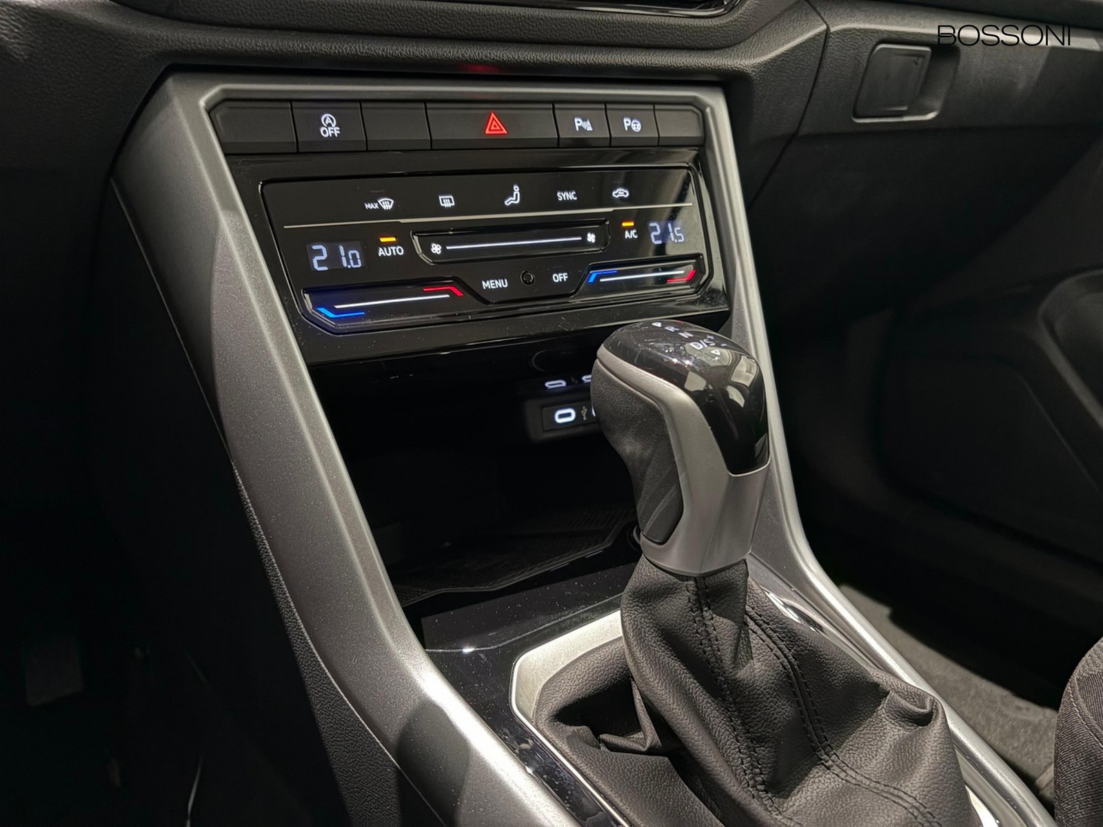 18 - Volkswagen T-Roc 2.0 tdi scr 150cv life dsg