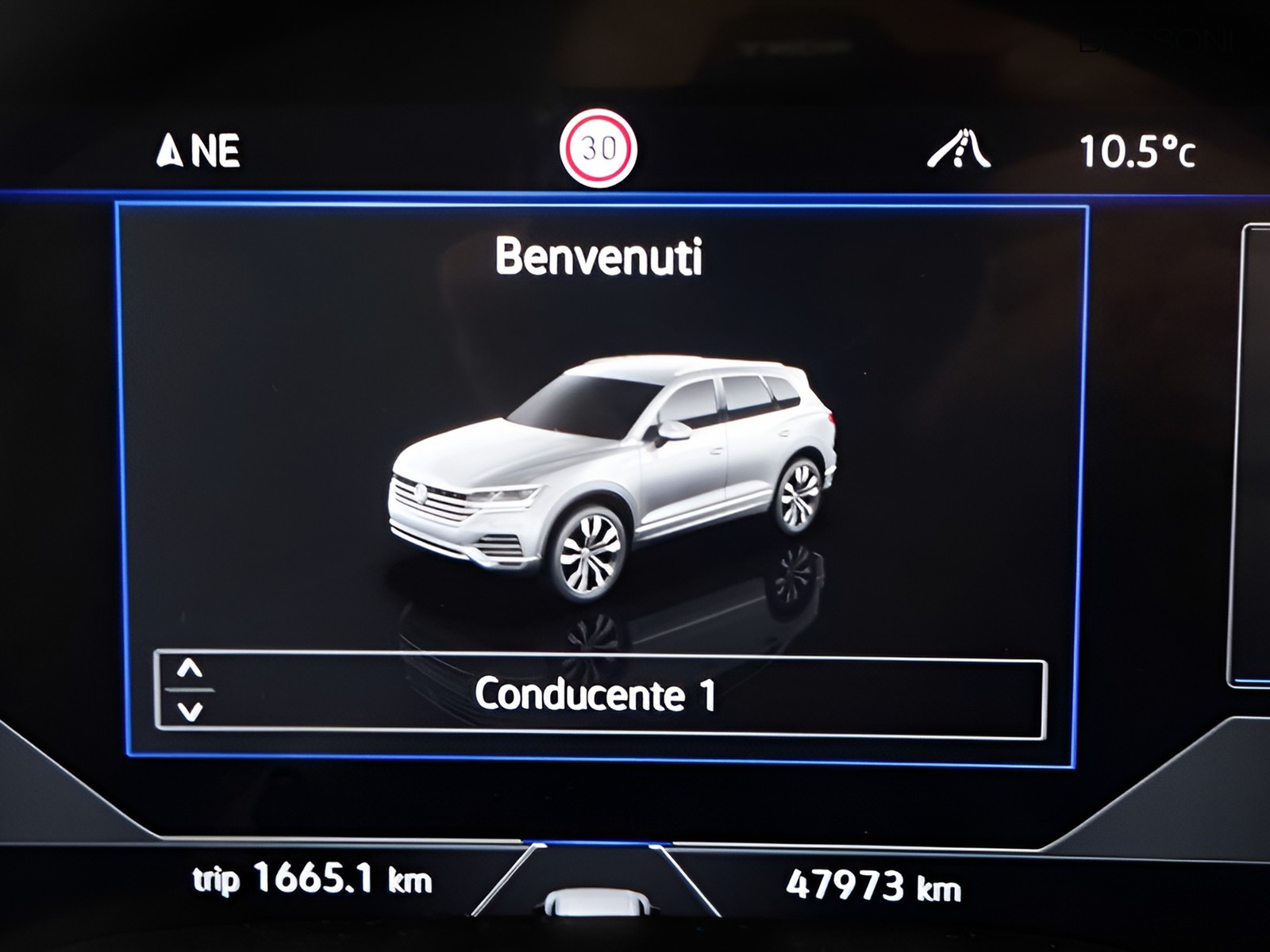 38 - Volkswagen Touareg 3.0 v6 tdi scr 231cv elegance 4motion tiptronic