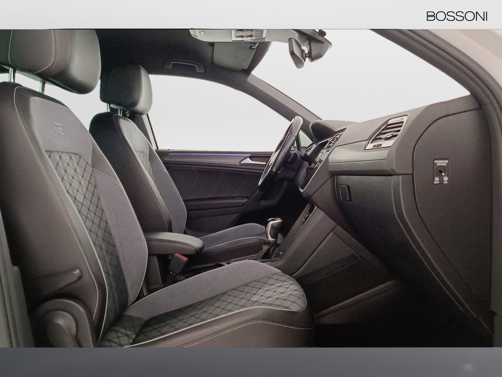 6 - Volkswagen Tiguan 2.0 tdi scr 150cv r-line dsg