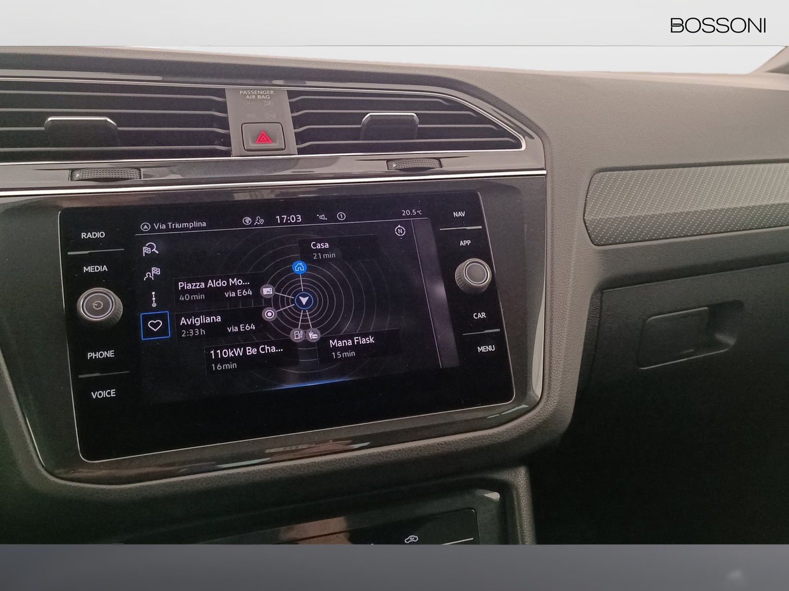 12 - Volkswagen Tiguan 2.0 tdi scr 150cv r-line dsg