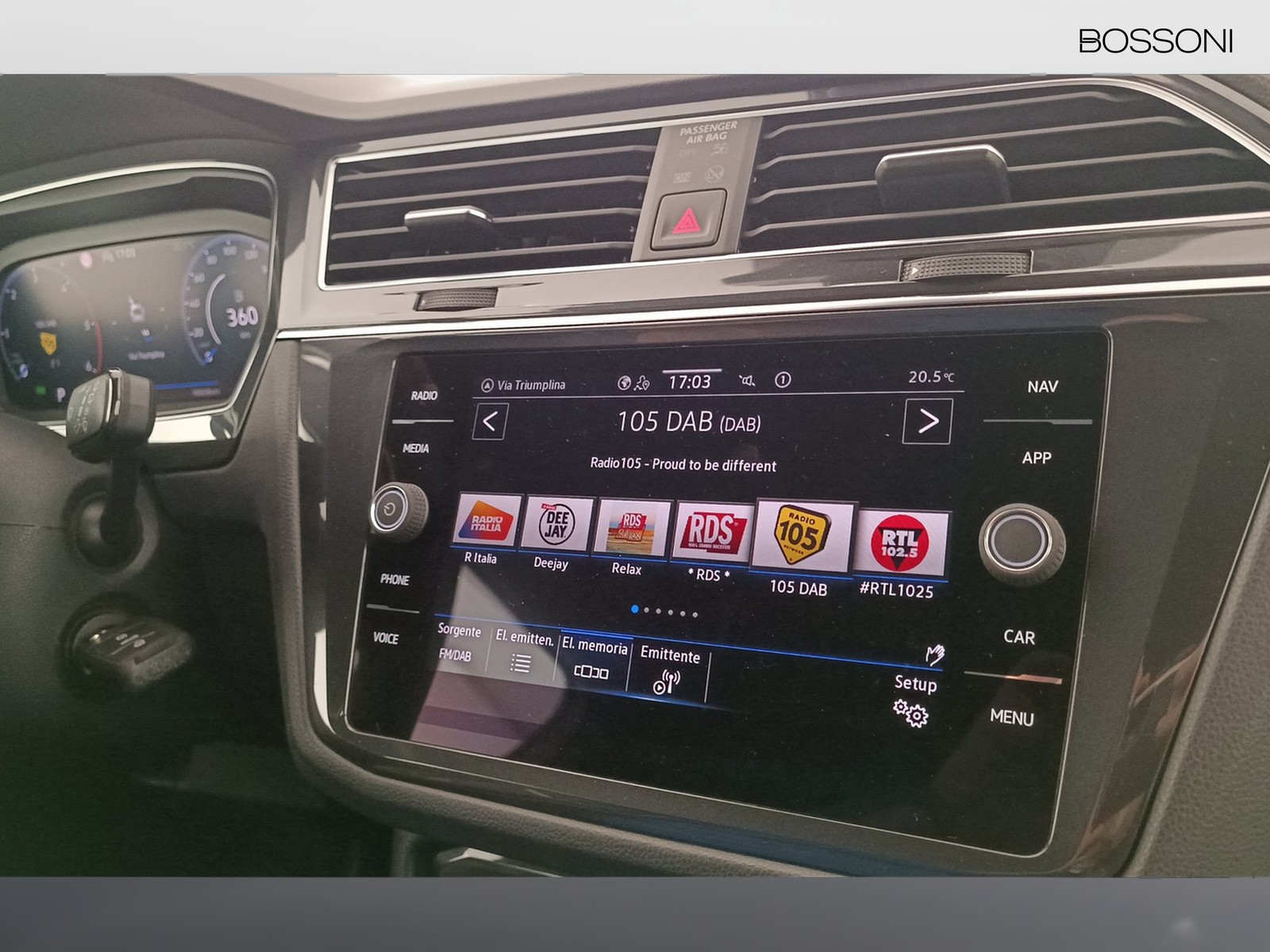 14 - Volkswagen Tiguan 2.0 tdi scr 150cv r-line dsg