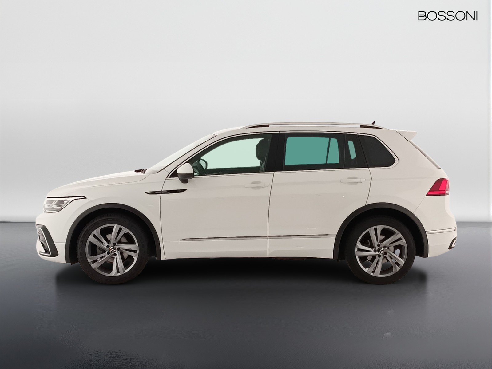 16 - Volkswagen Tiguan 2.0 tdi scr 150cv r-line dsg