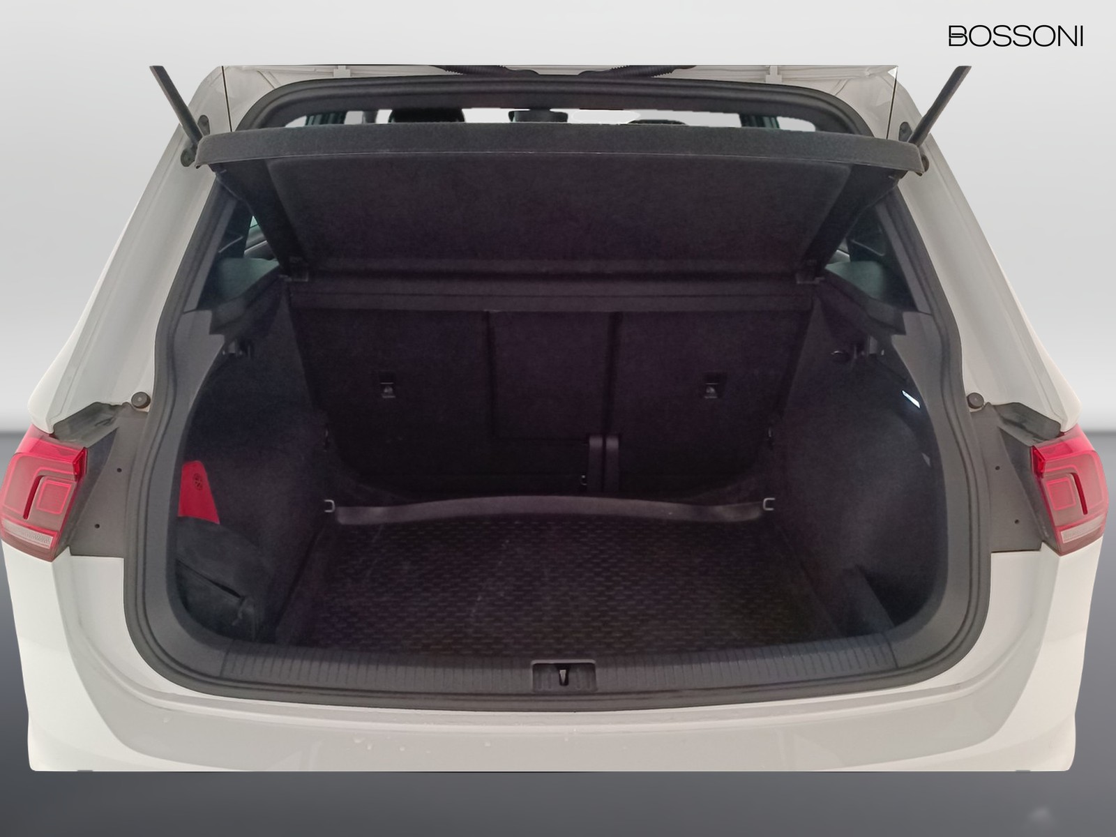 17 - Volkswagen Tiguan 2.0 tdi scr 150cv r-line dsg