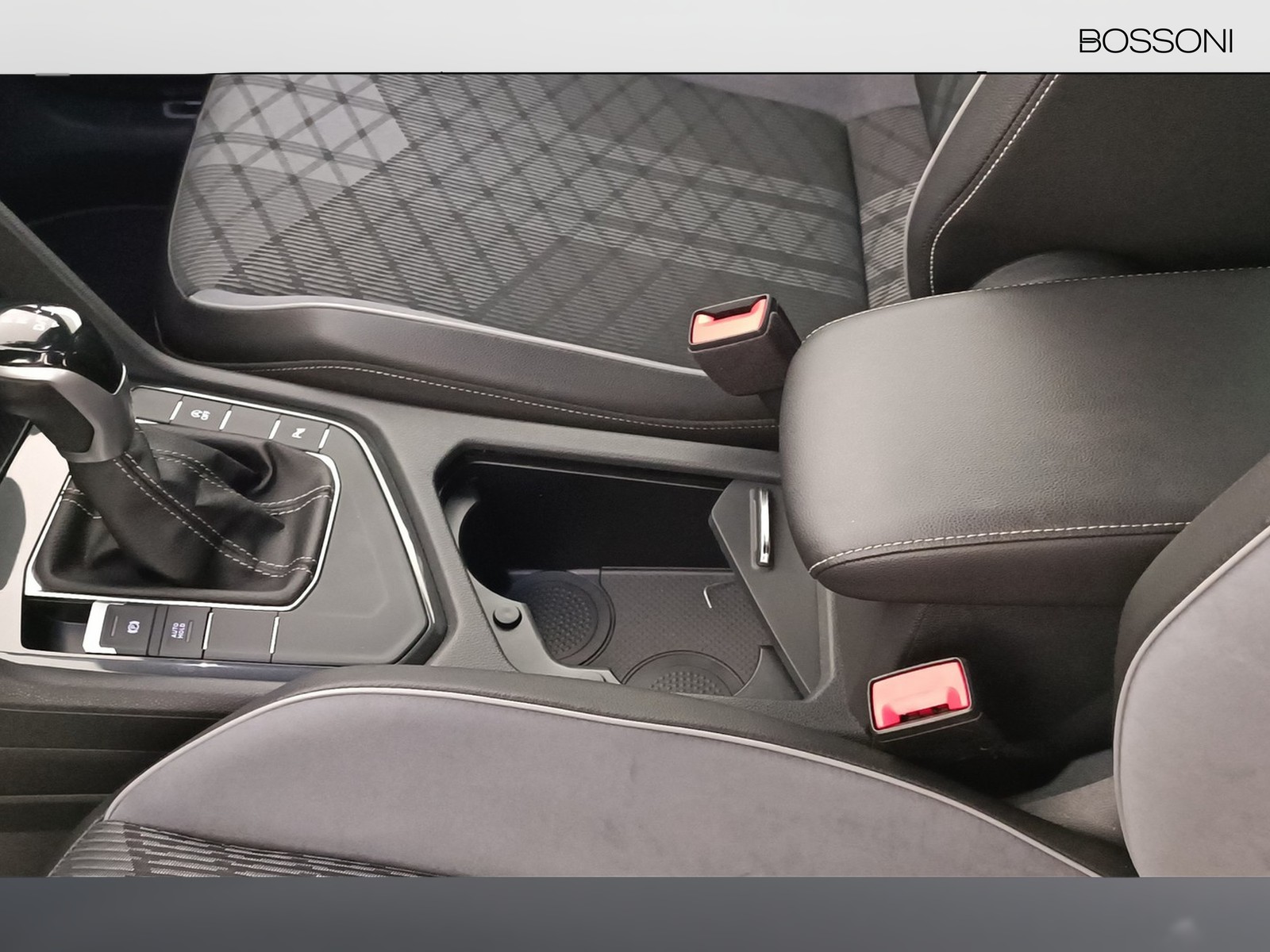 20 - Volkswagen Tiguan 2.0 tdi scr 150cv r-line dsg