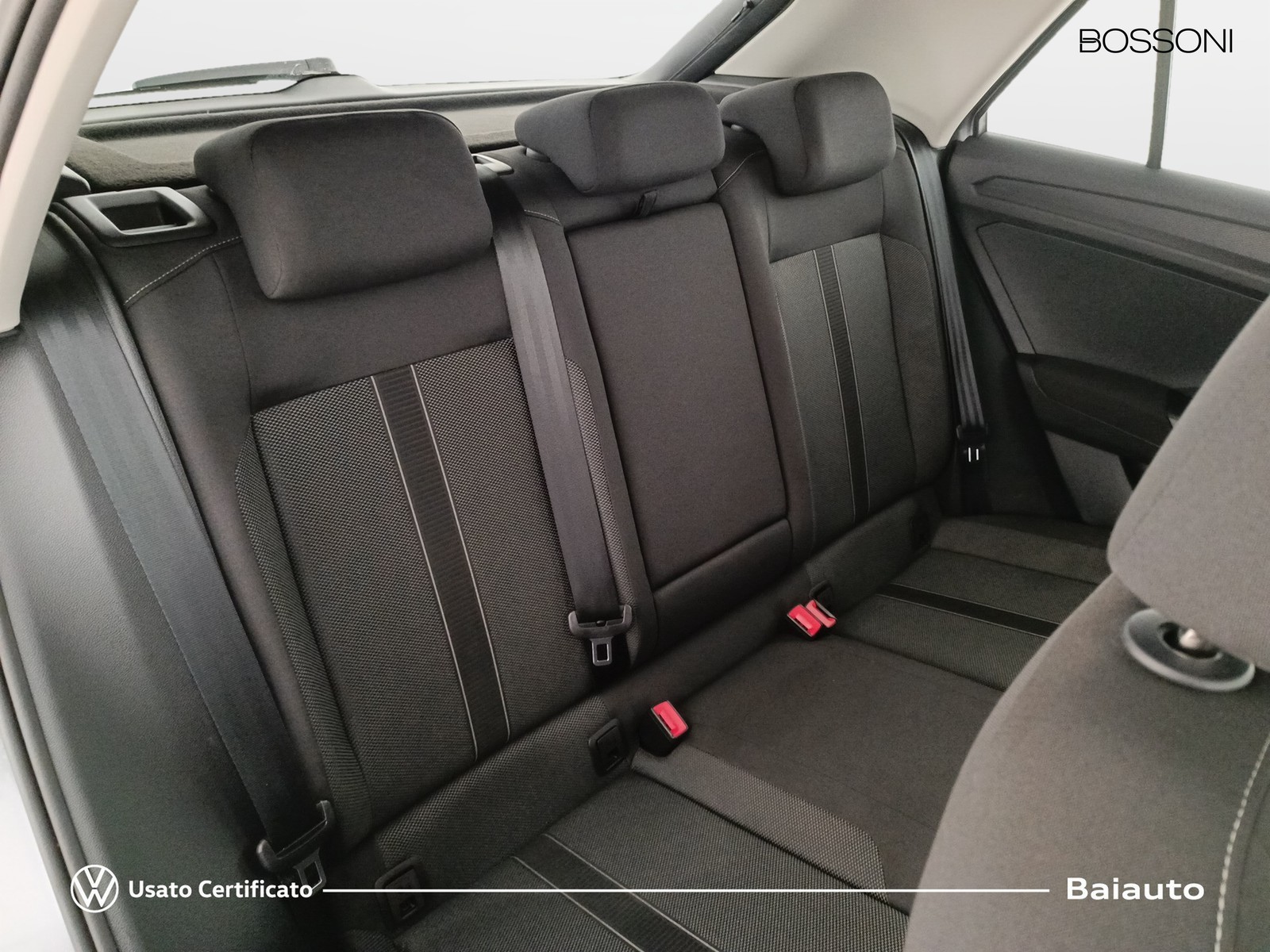 20 - Volkswagen T-Roc 1.0 tsi 110cv life
