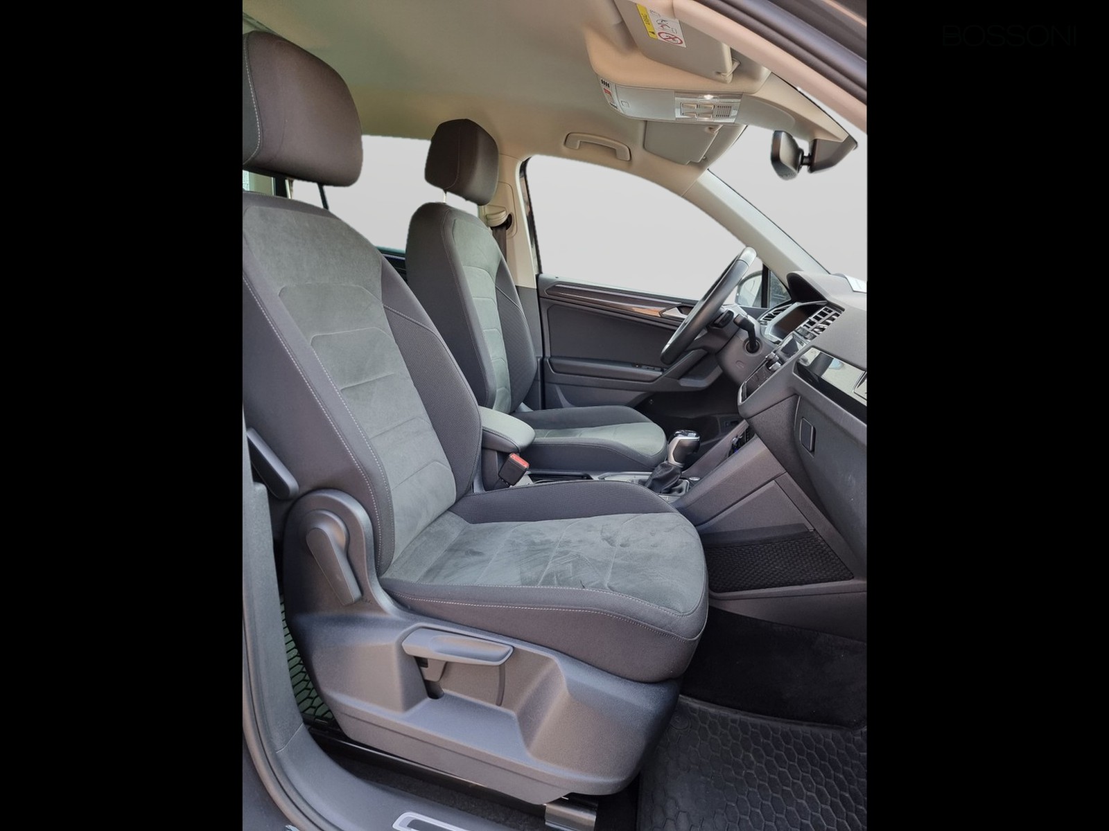12 - Volkswagen Tiguan 1.5 tsi act 150cv elegance dsg