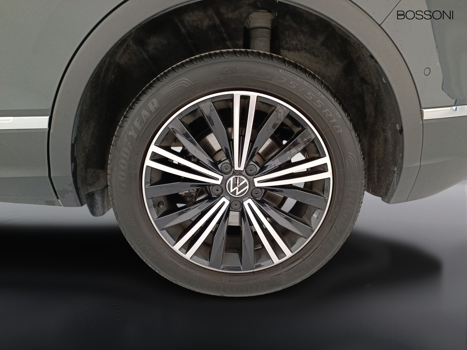 26 - Volkswagen Tiguan 2.0 tdi scr 150cv elegance 4motion dsg