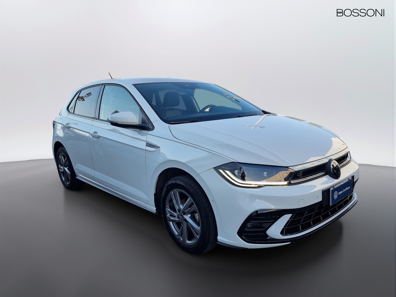 2 - Volkswagen Polo 1.0 tsi 95cv r line