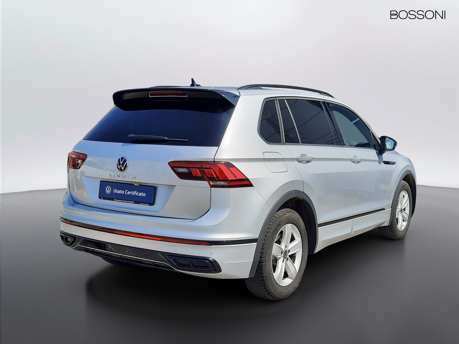 4 - Volkswagen Tiguan 1.5 tsi act 150cv r-line dsg