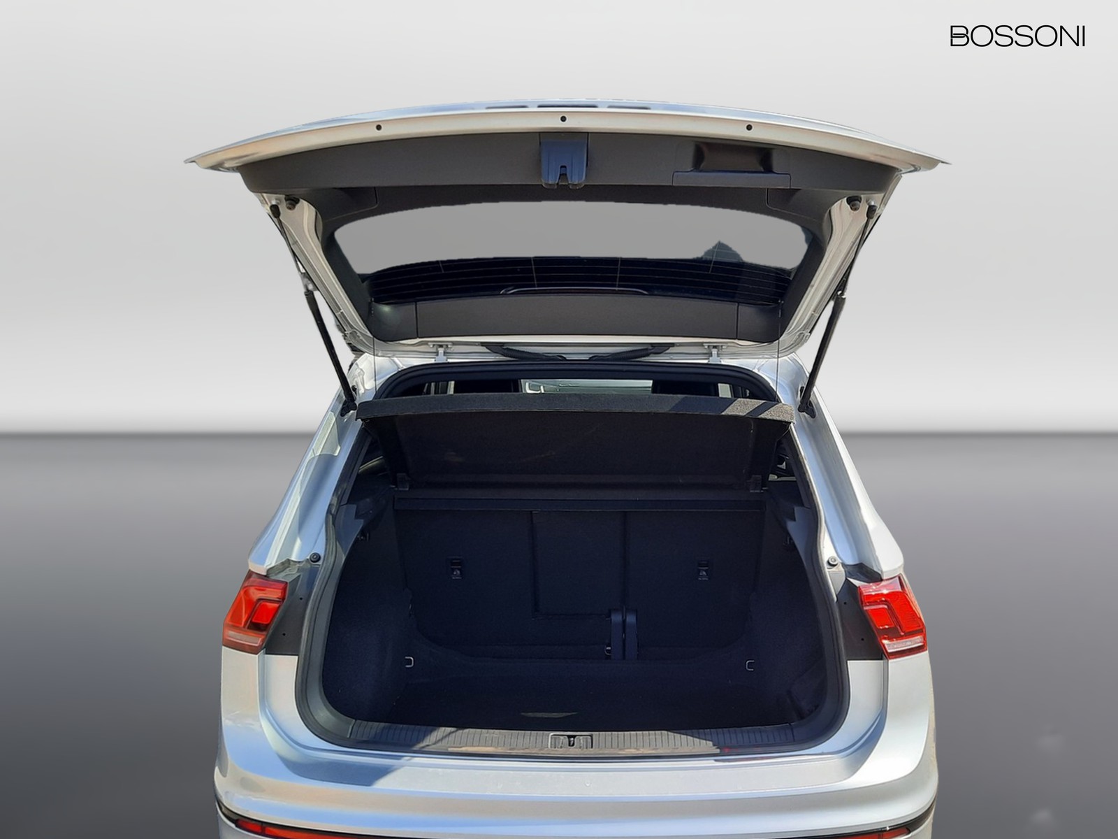 18 - Volkswagen Tiguan 1.5 tsi act 150cv r-line dsg